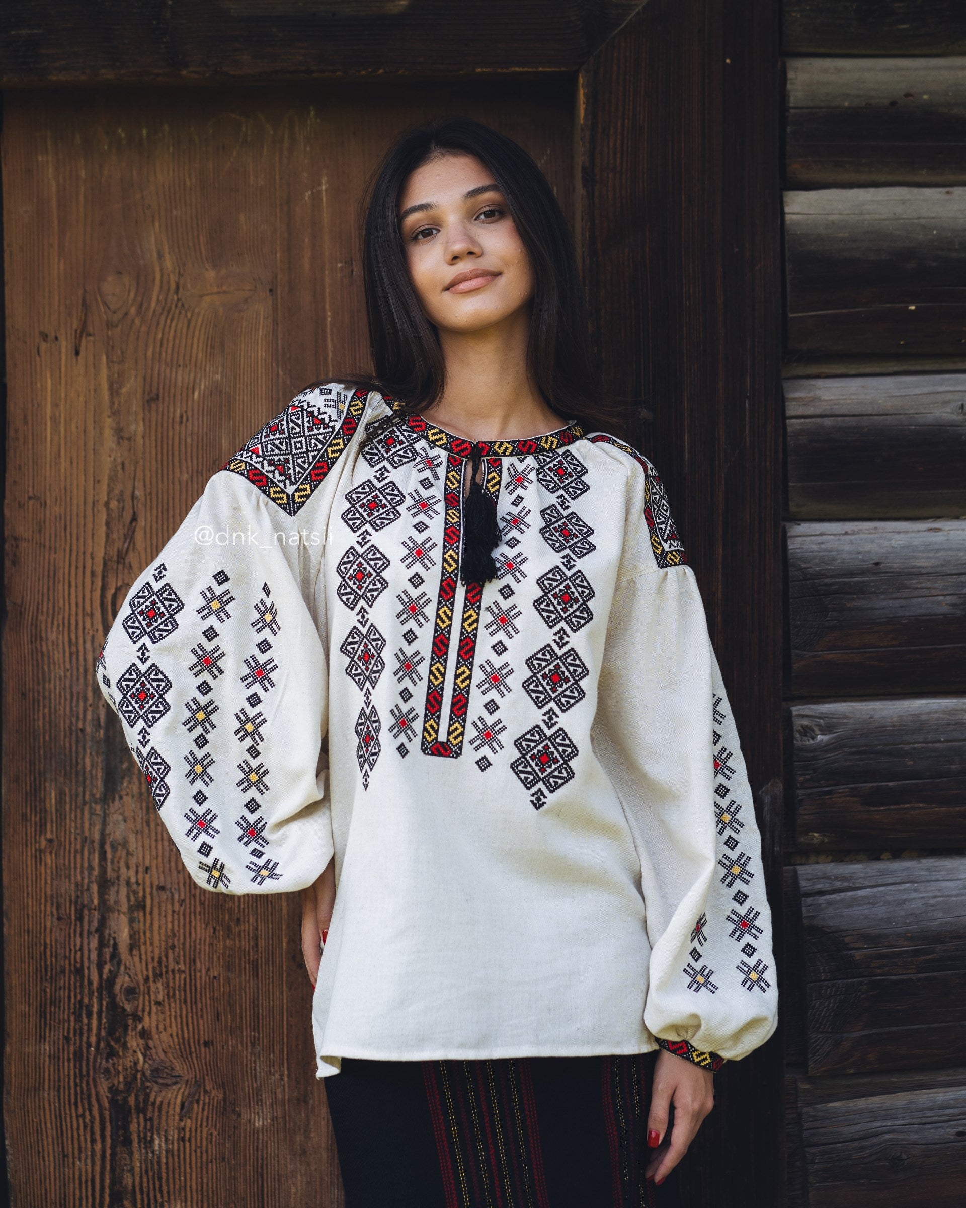 Вишиванка жіноча "Черемош (1)"(бежева)