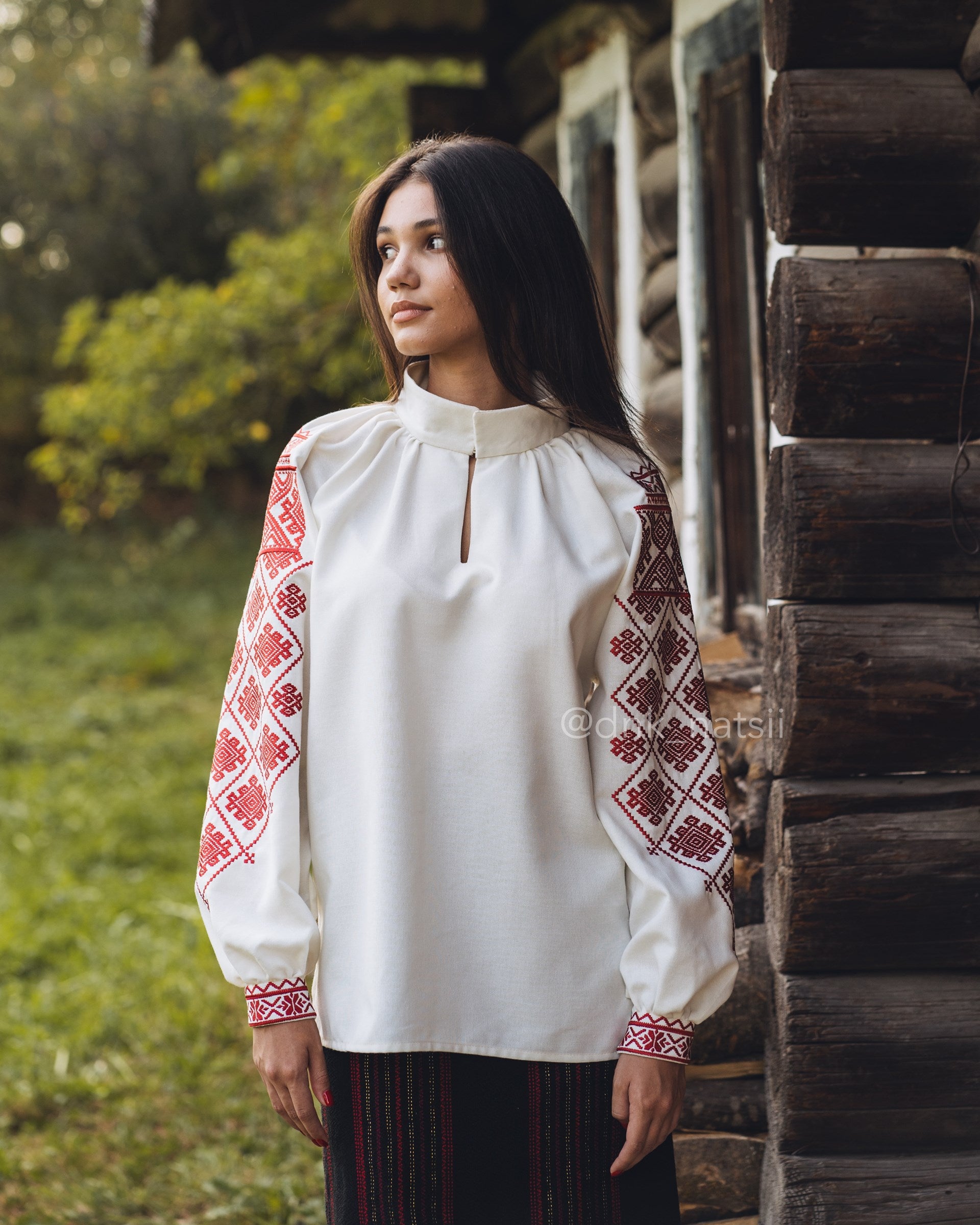 Вишиванка жіноча "Княжа (1)"(молочна)