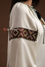 Вишиванка жіноча "Добробут (1)"(Молочна)