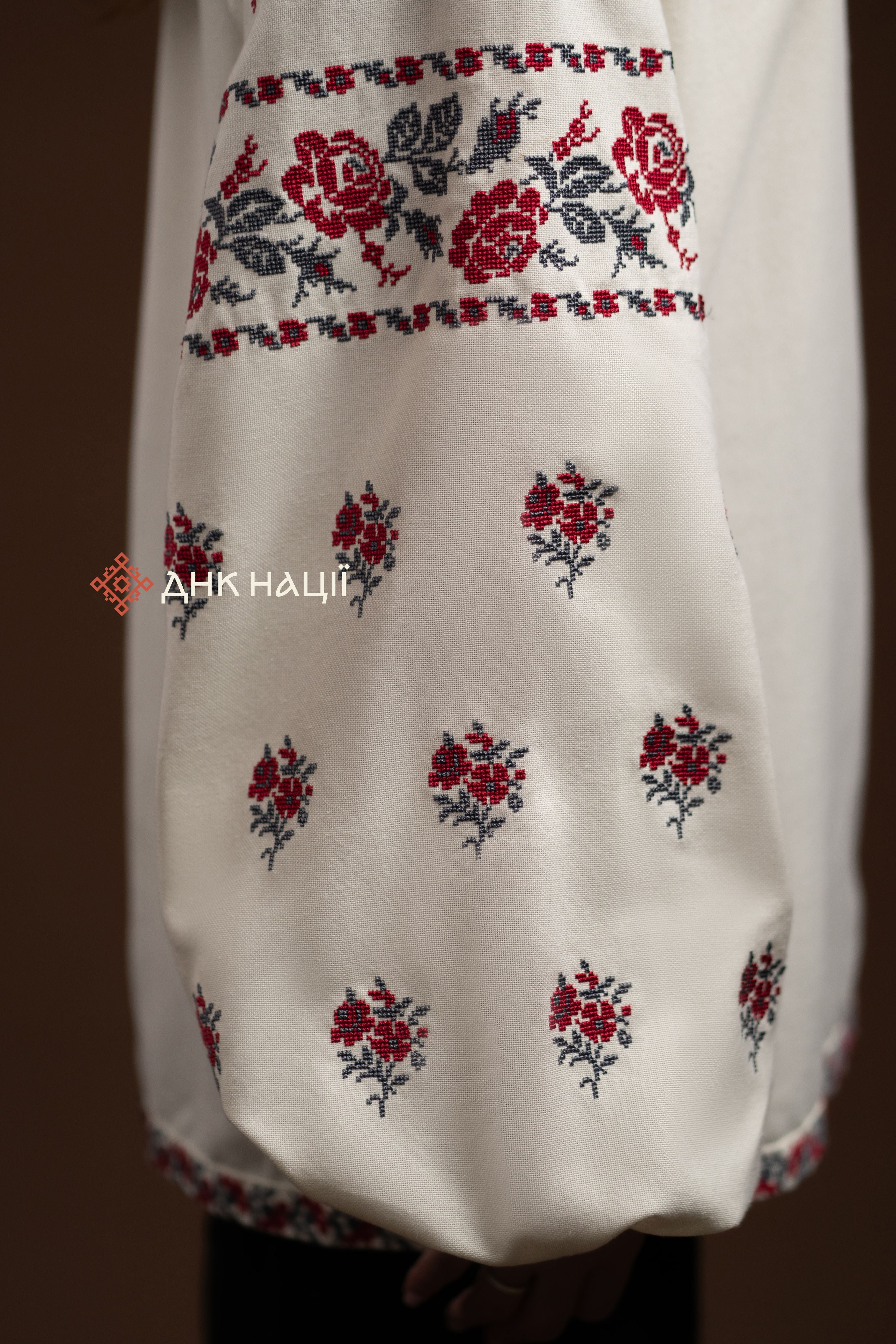 Вишиванка жіноча "Ликерія"(молочна)