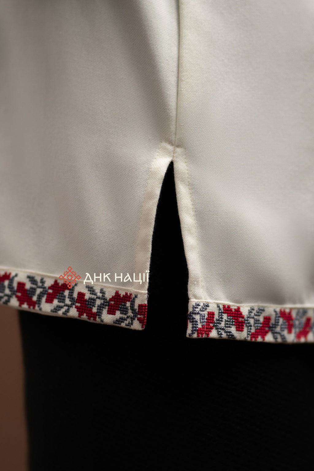 Вишиванка жіноча "Ликерія"(молочна)