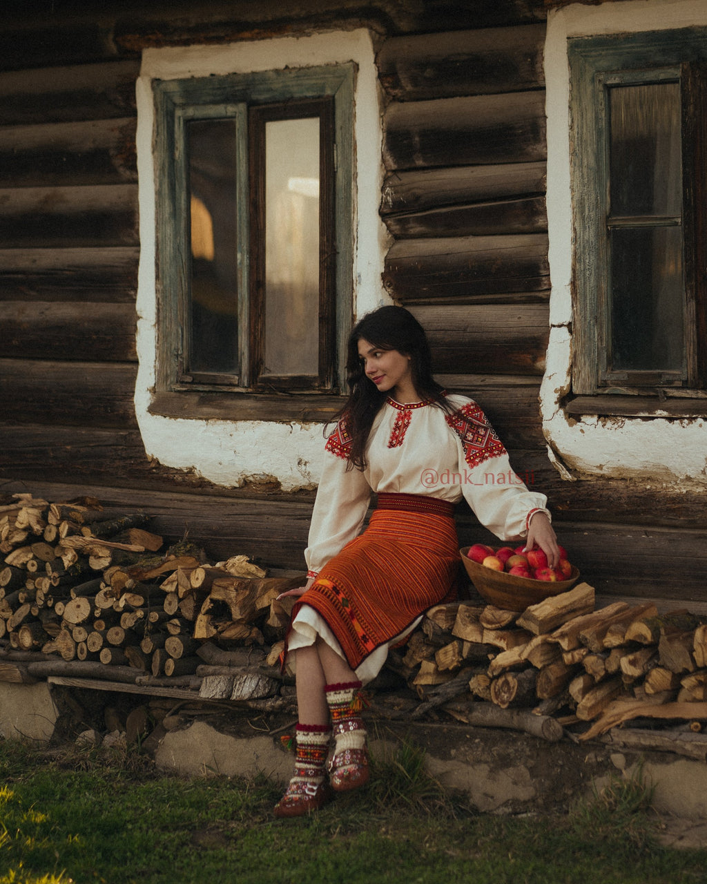 Вишита сукня "Закарпатська (2)"(молочна)