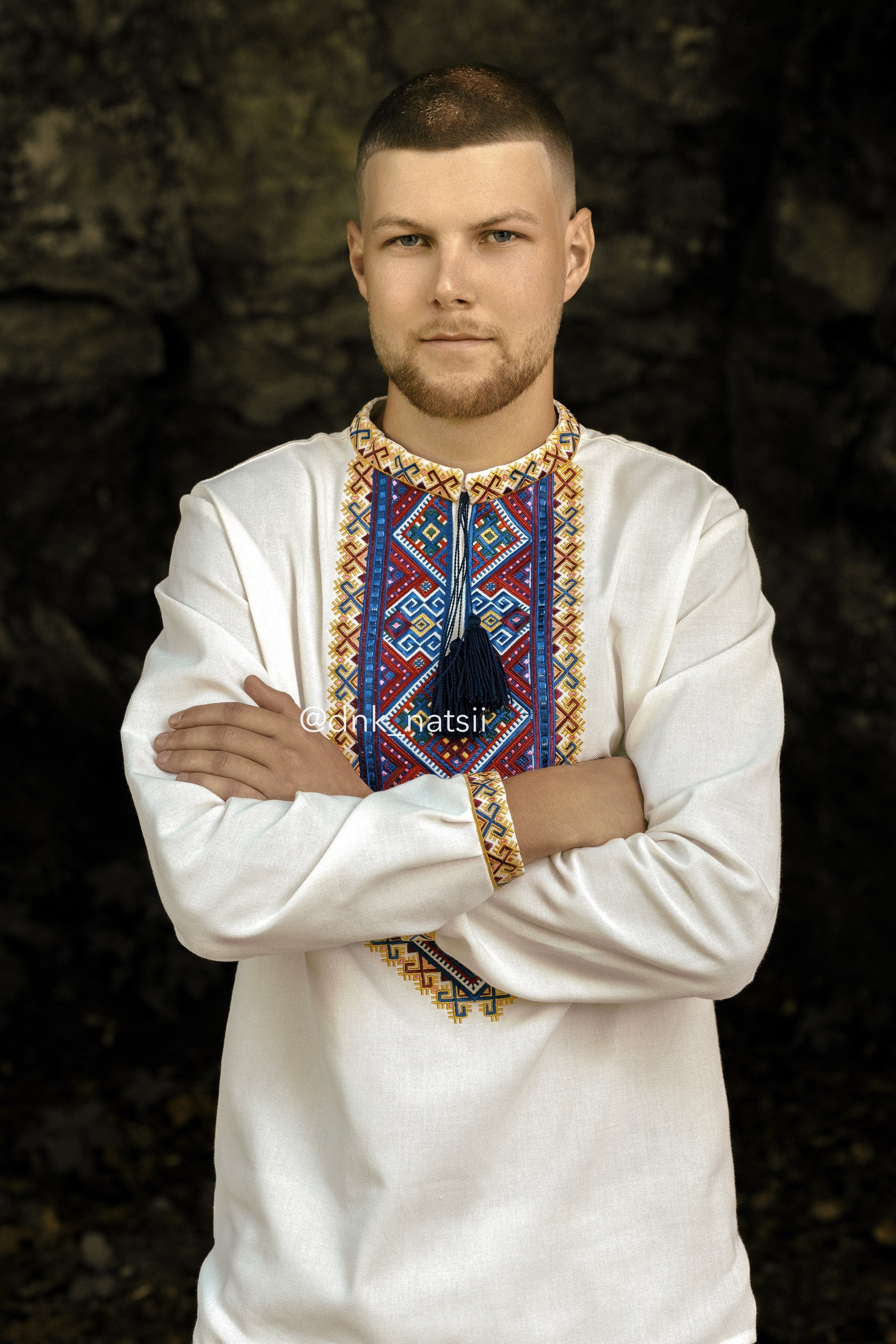 Вишиванка чоловіча "Верховинка"(молочна)