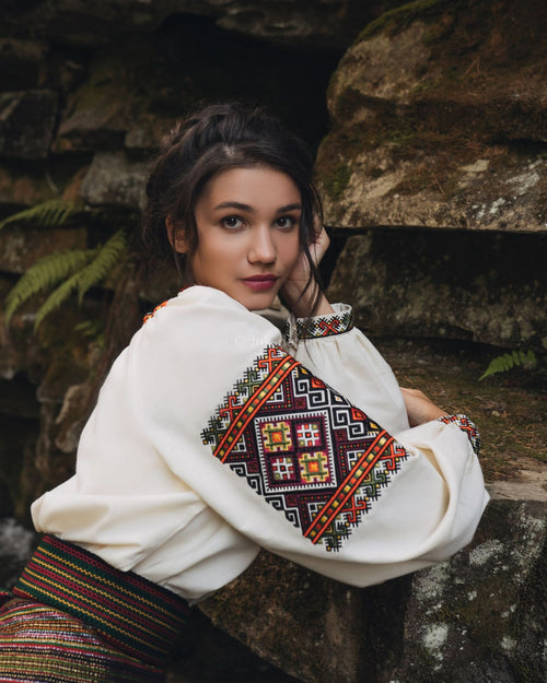 Вишиванка жіноча "Бистриця (2)"(молочна) - Інтернет-Магазин вишиванок ДНК Нації