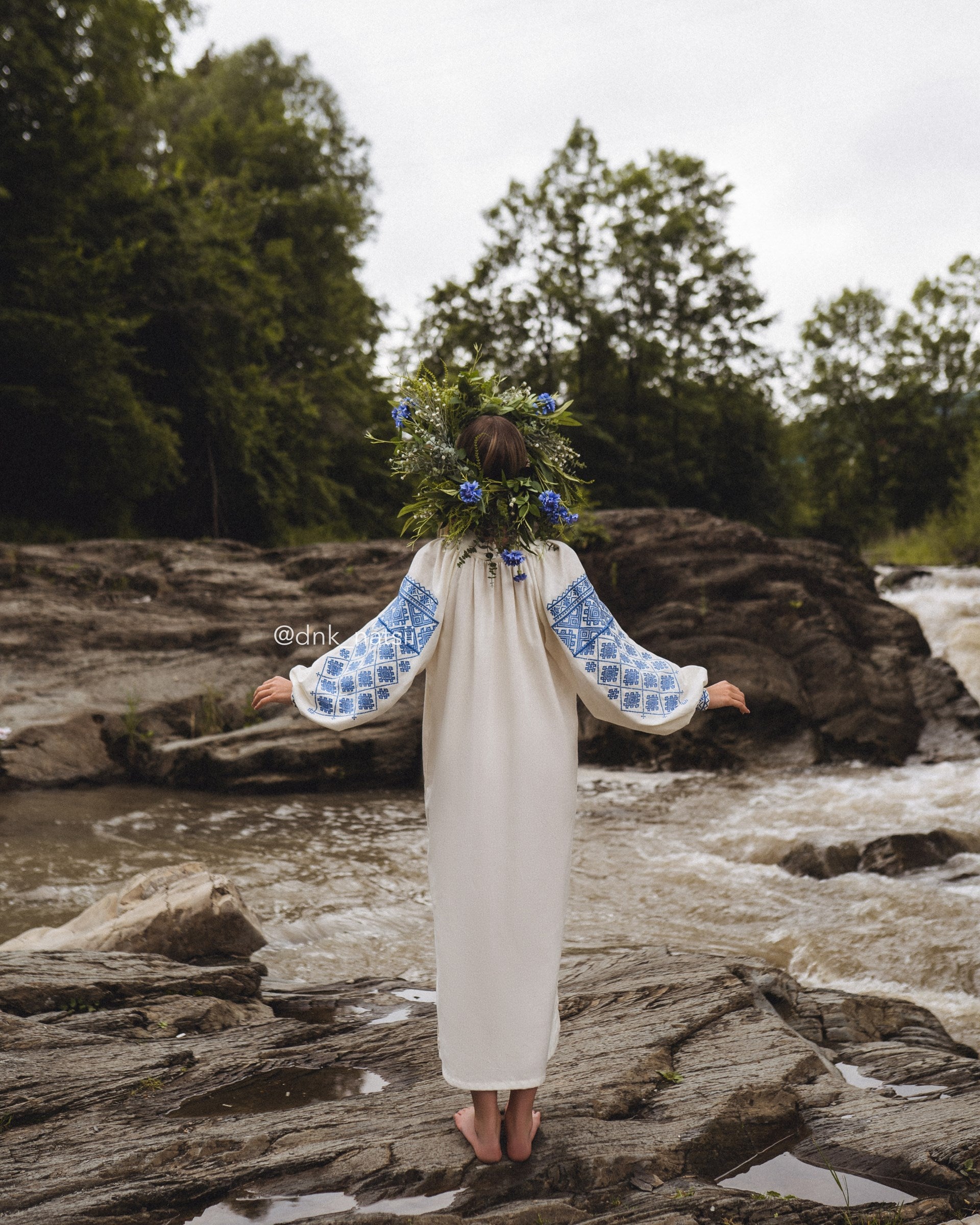 Вишита сукня "Княжа (3)"(молочна)