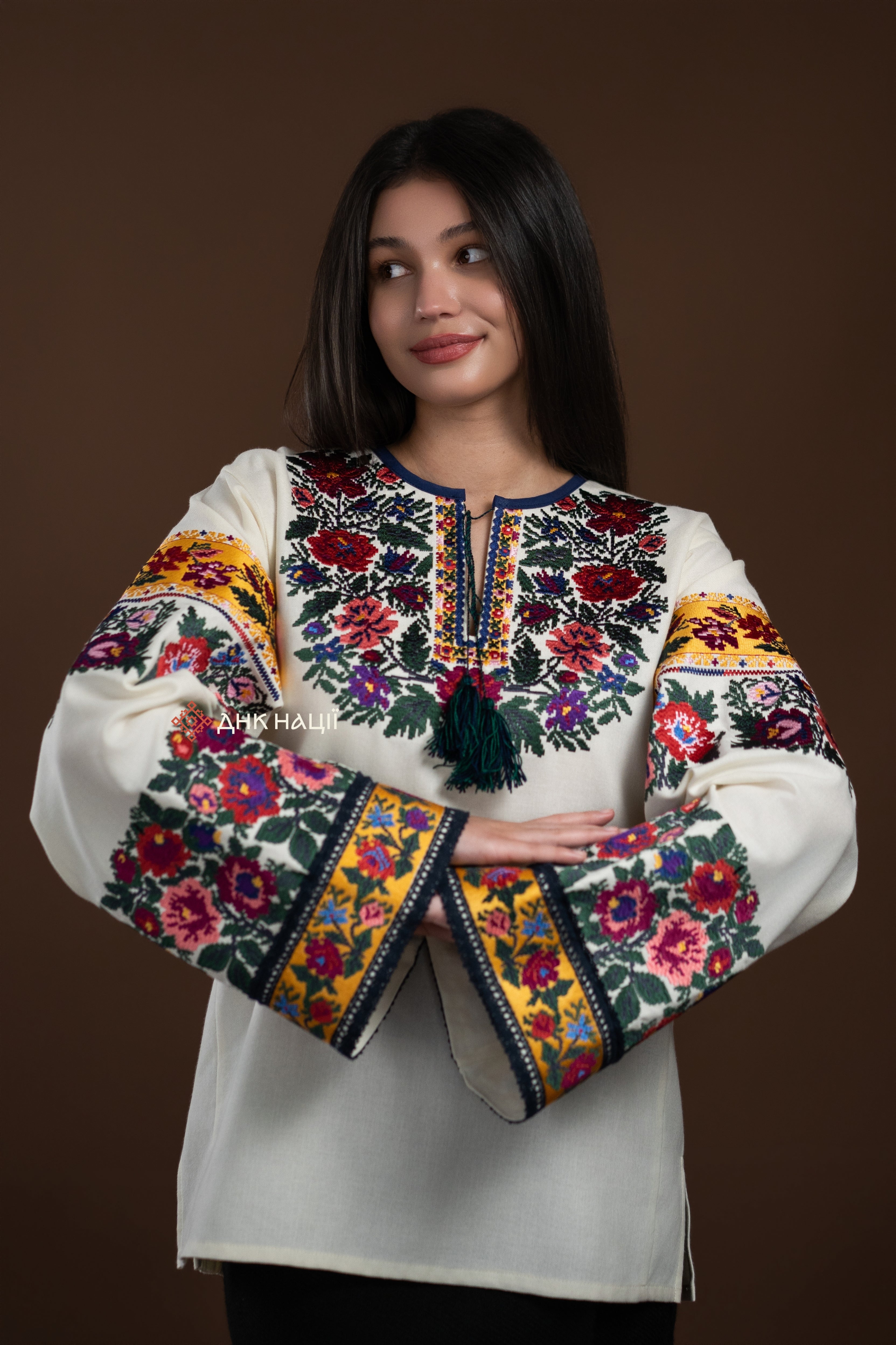 Вишиванка жіноча "Рута (1)" (молочна)