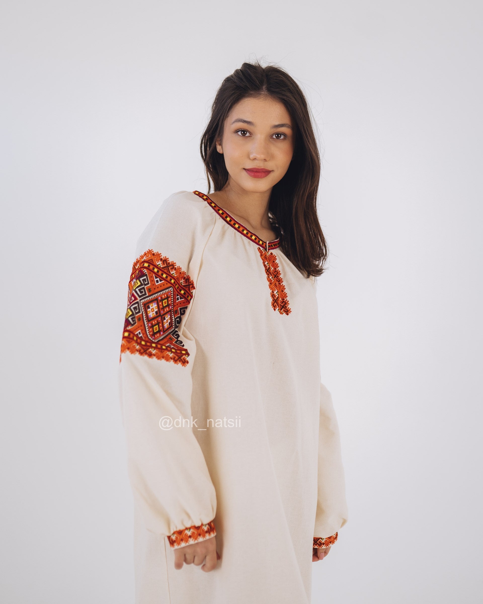 Вишита сукня "Закарпатська (2)"(молочна)