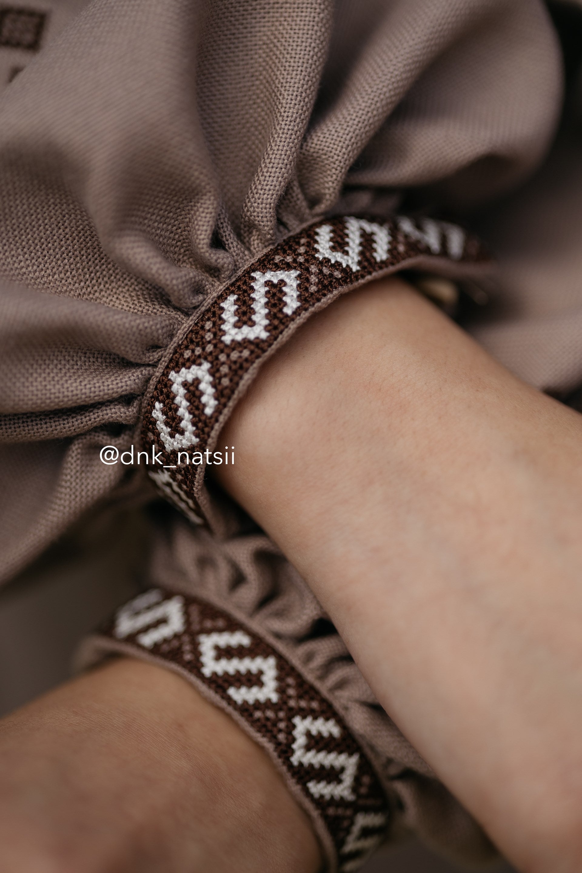 Вишиванка жіноча "Благовільна"(коричнева)