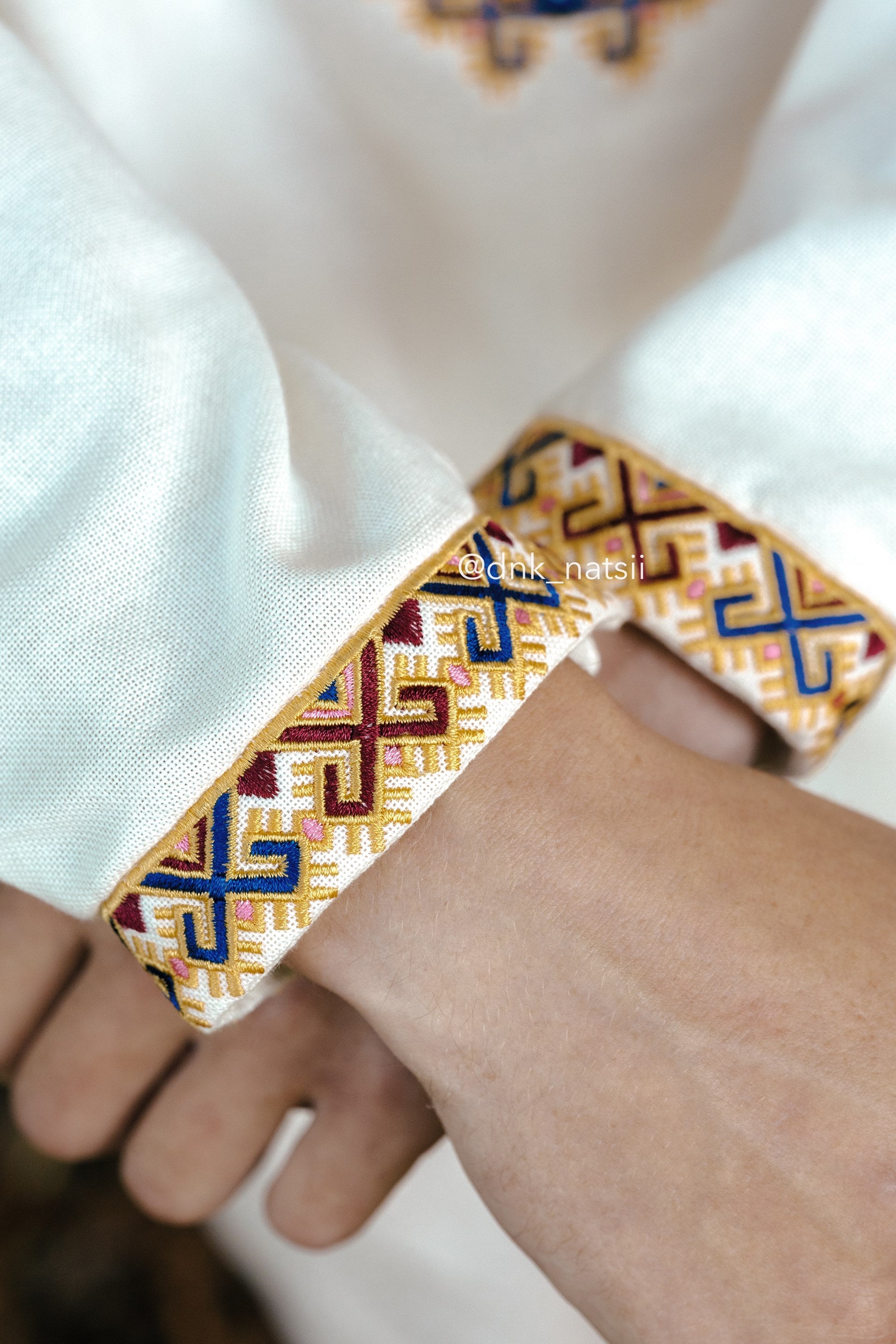 Вишиванка чоловіча "Верховинка"(молочна)