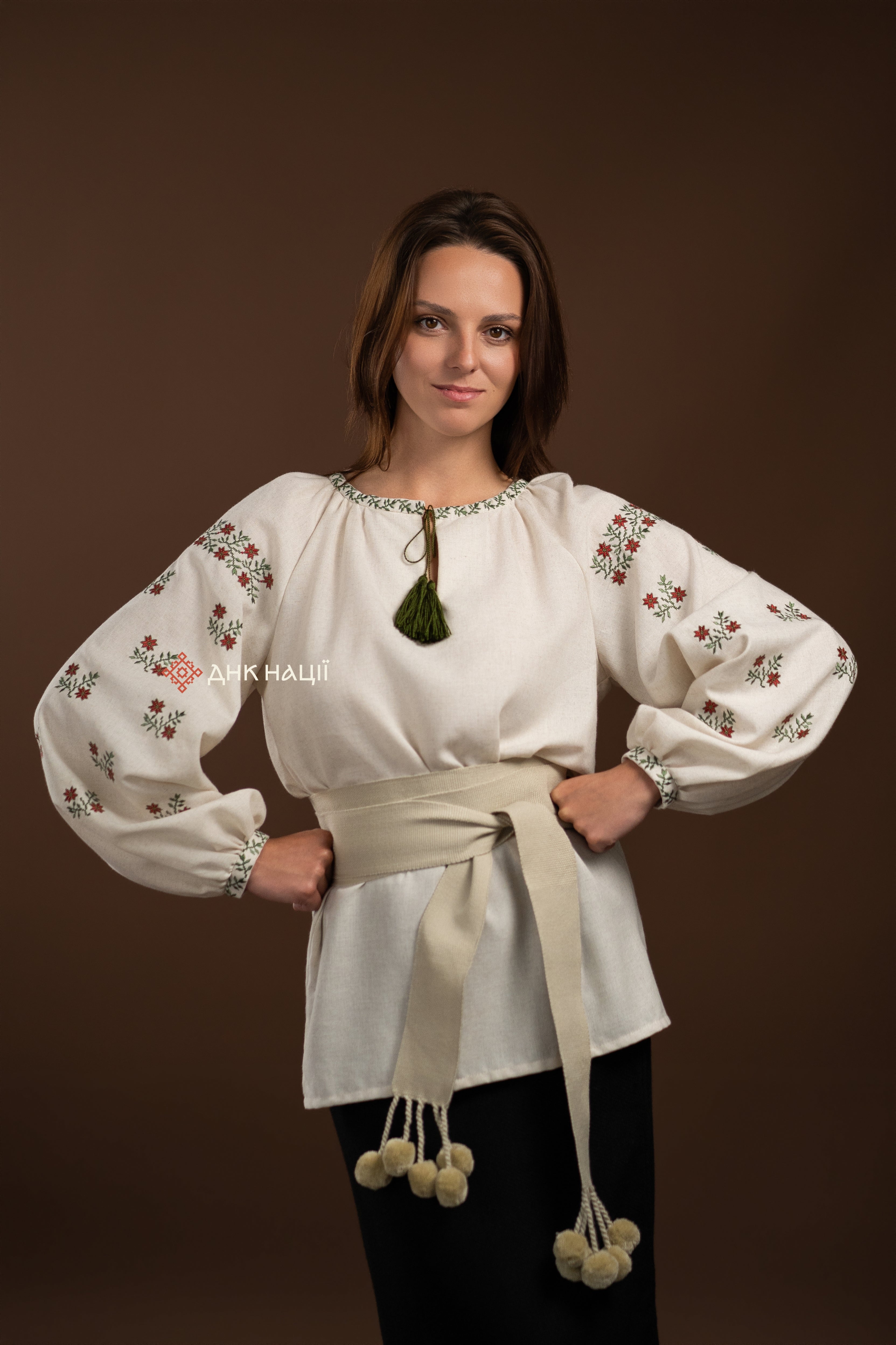 Вишиванка жіноча "Лелія (1)"(бежева)