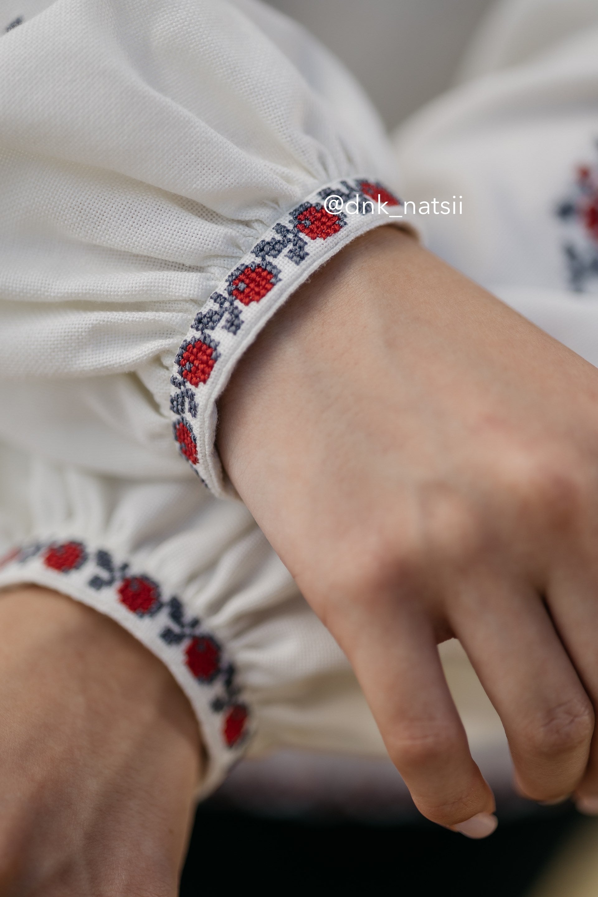 Вишиванка жіноча "Ликерія"(молочна)