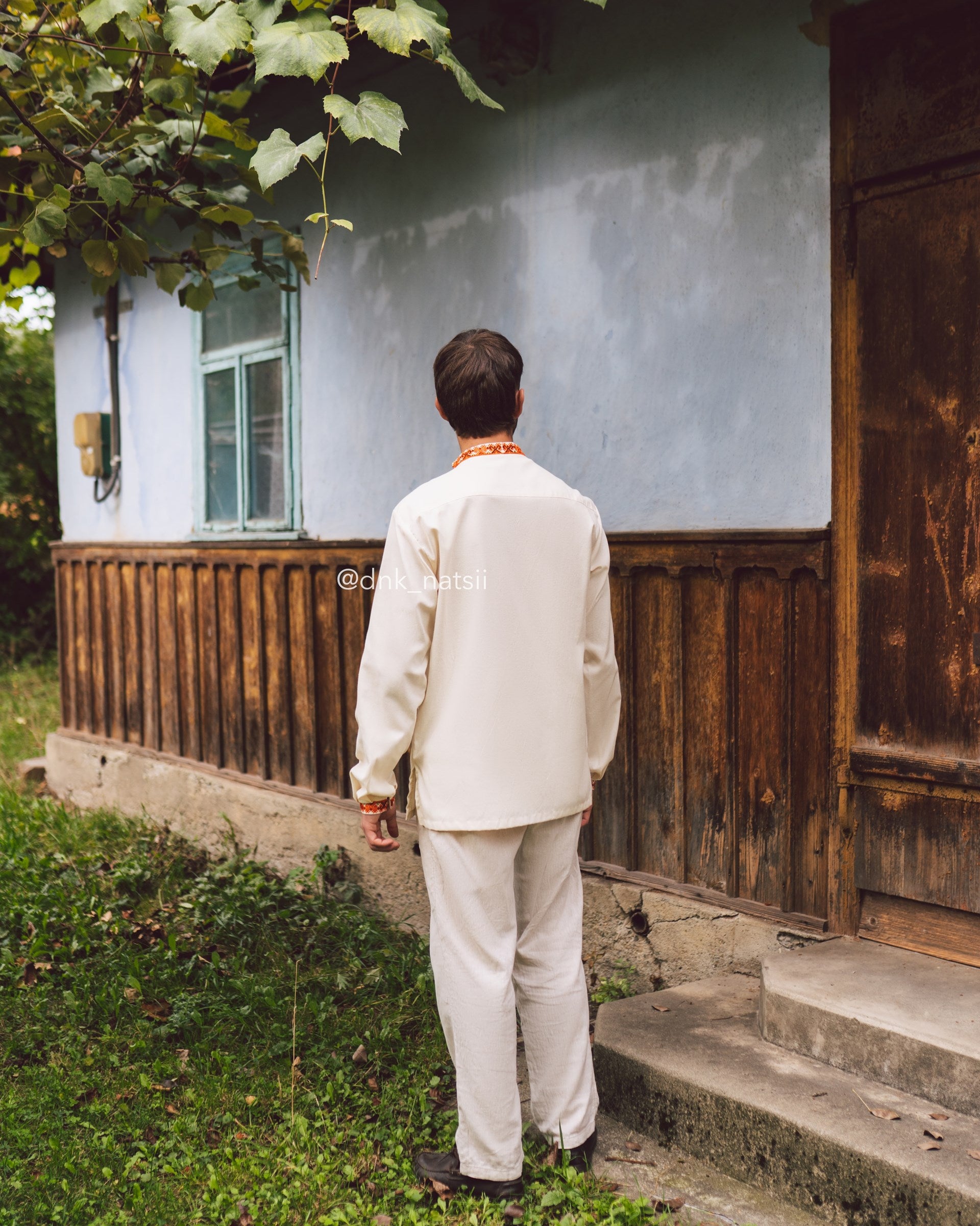 Вишиванка чоловіча "Закарпатська (2)"(молочна)