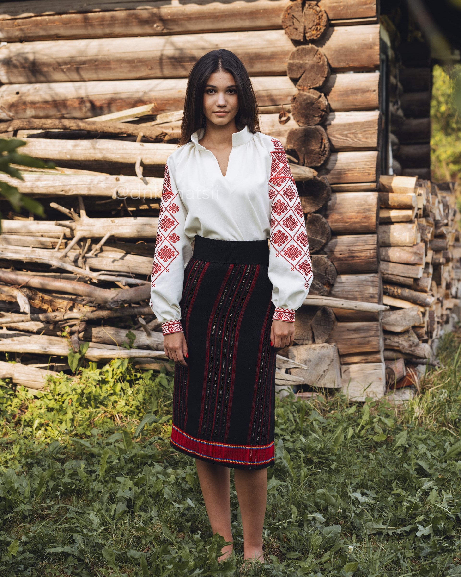 Вишиванка жіноча "Княжа (1)"(молочна)