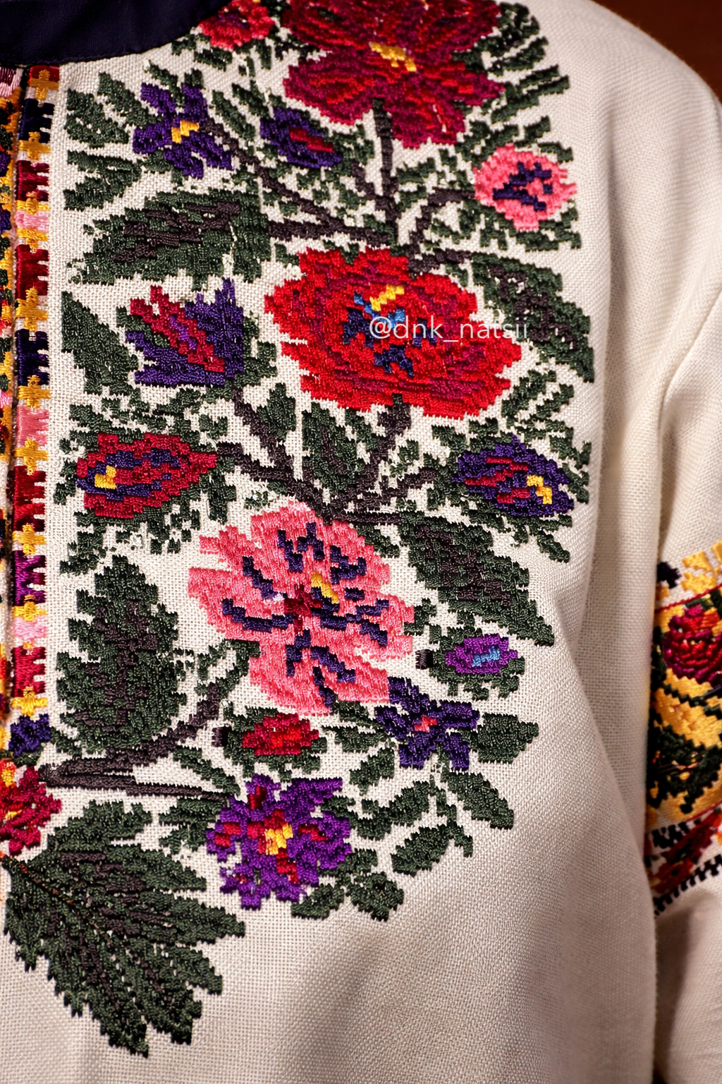 Вишиванка жіноча "Рута (1)" (молочна)