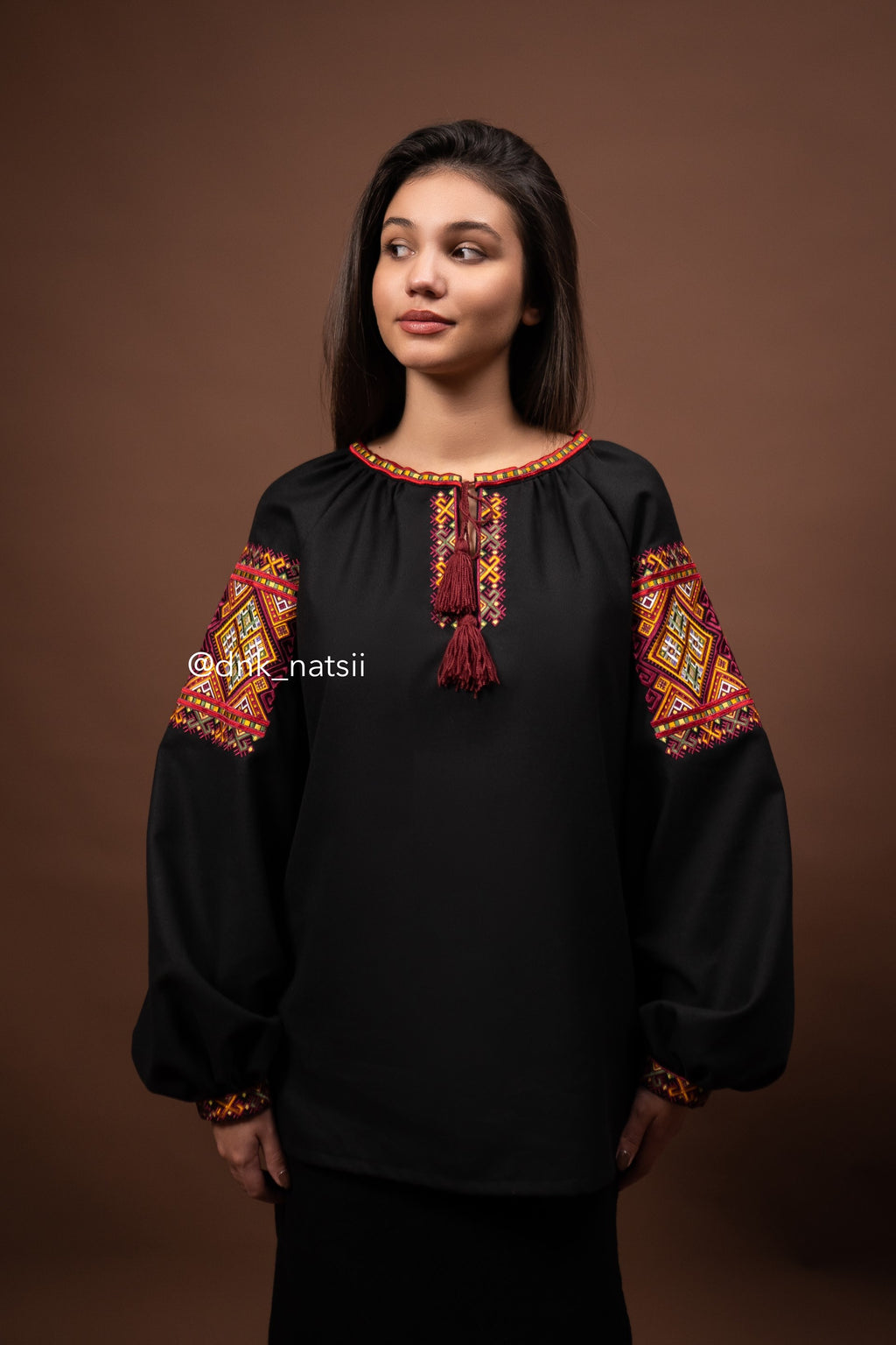 Вишиванка жіноча "Бистриця (3)"(чорна)