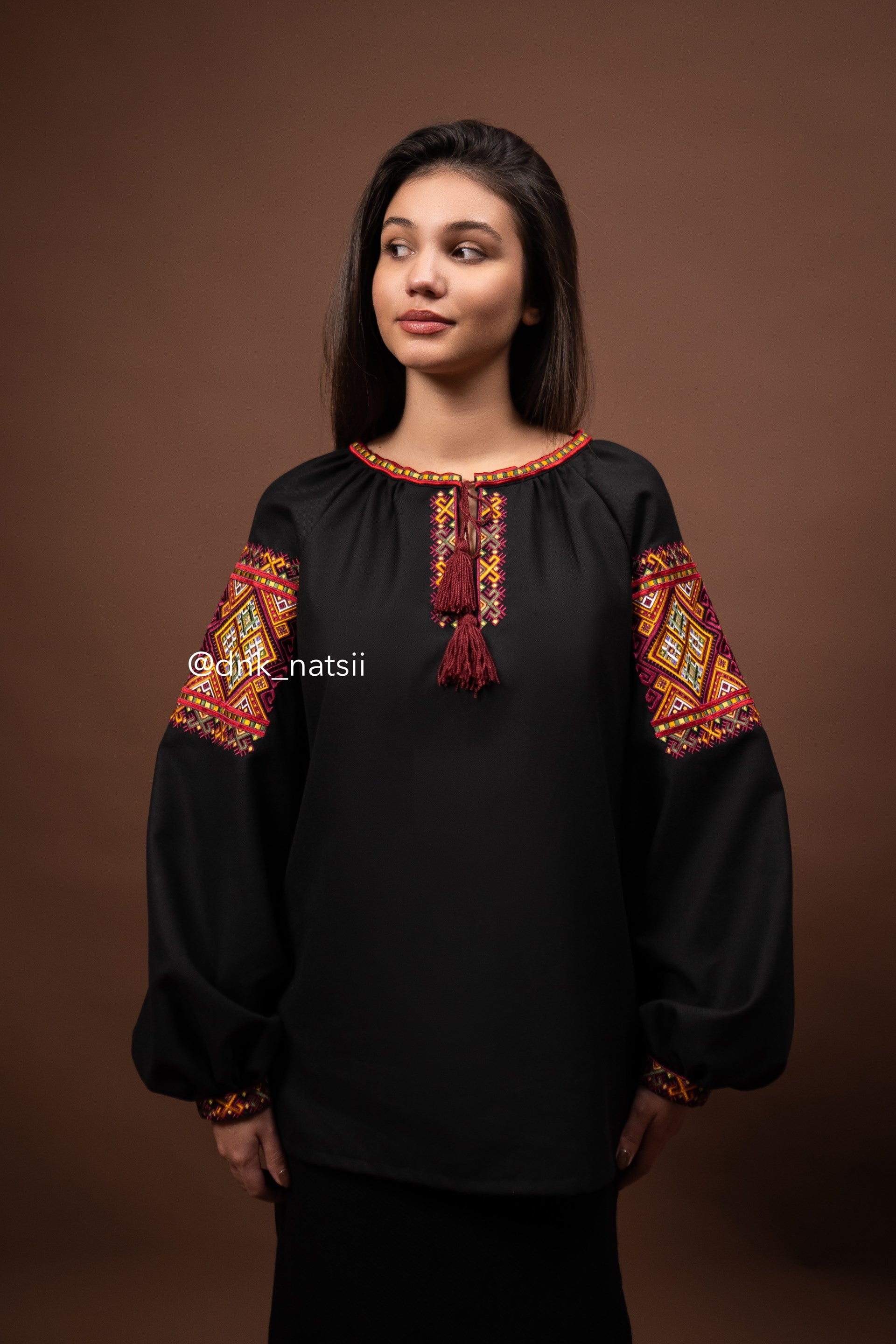 Вишиванка жіноча "Бистриця (3)"(чорна)