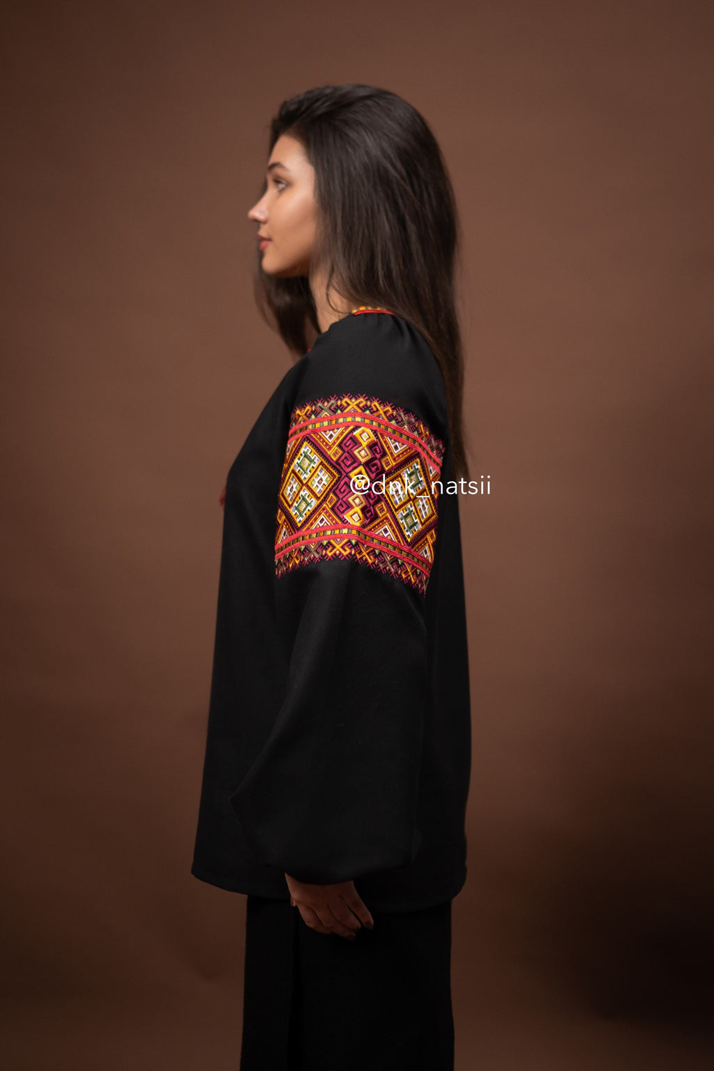 Вишиванка жіноча "Бистриця (3)"(чорна)