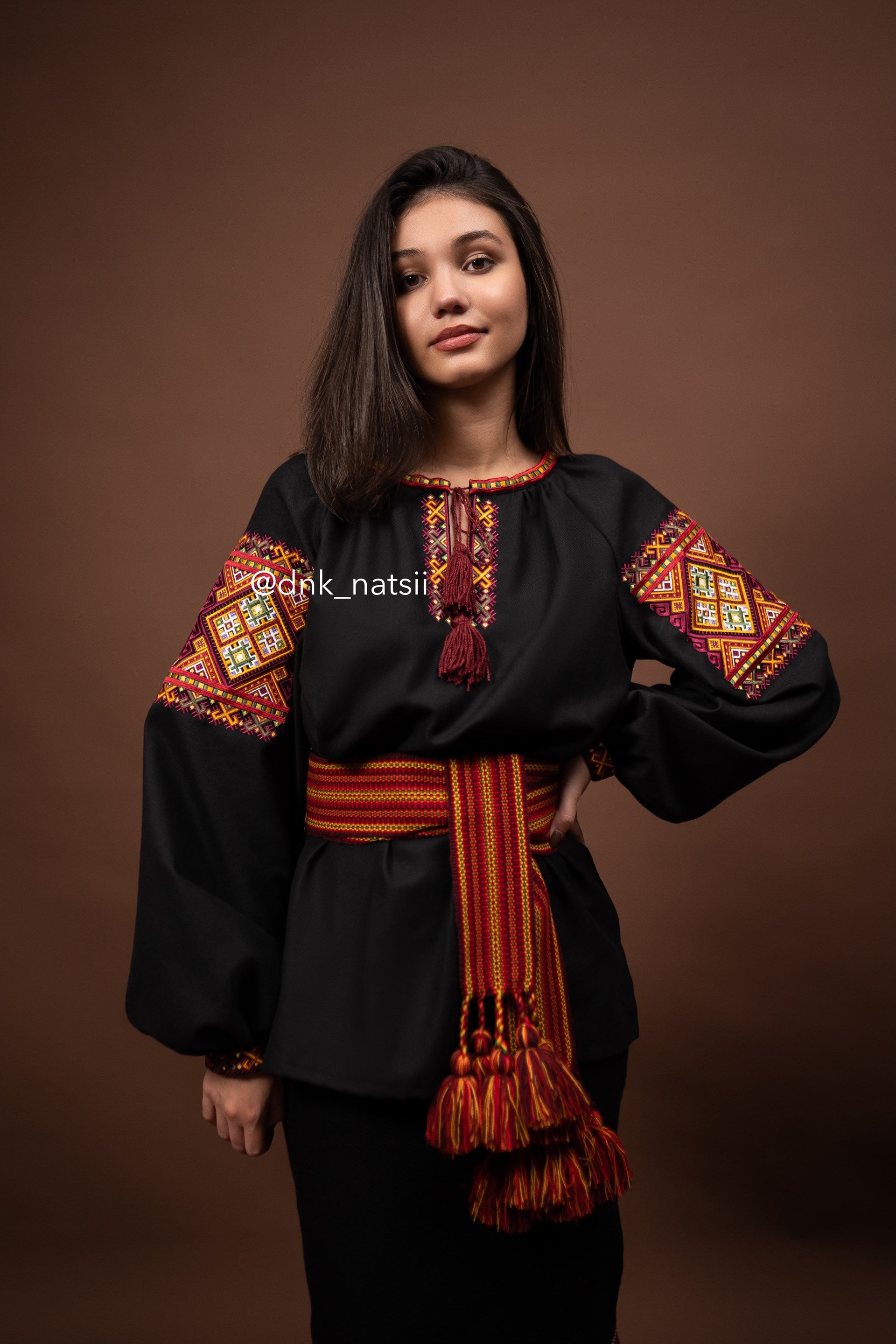 Вишиванка жіноча "Бистриця (3)"(чорна)