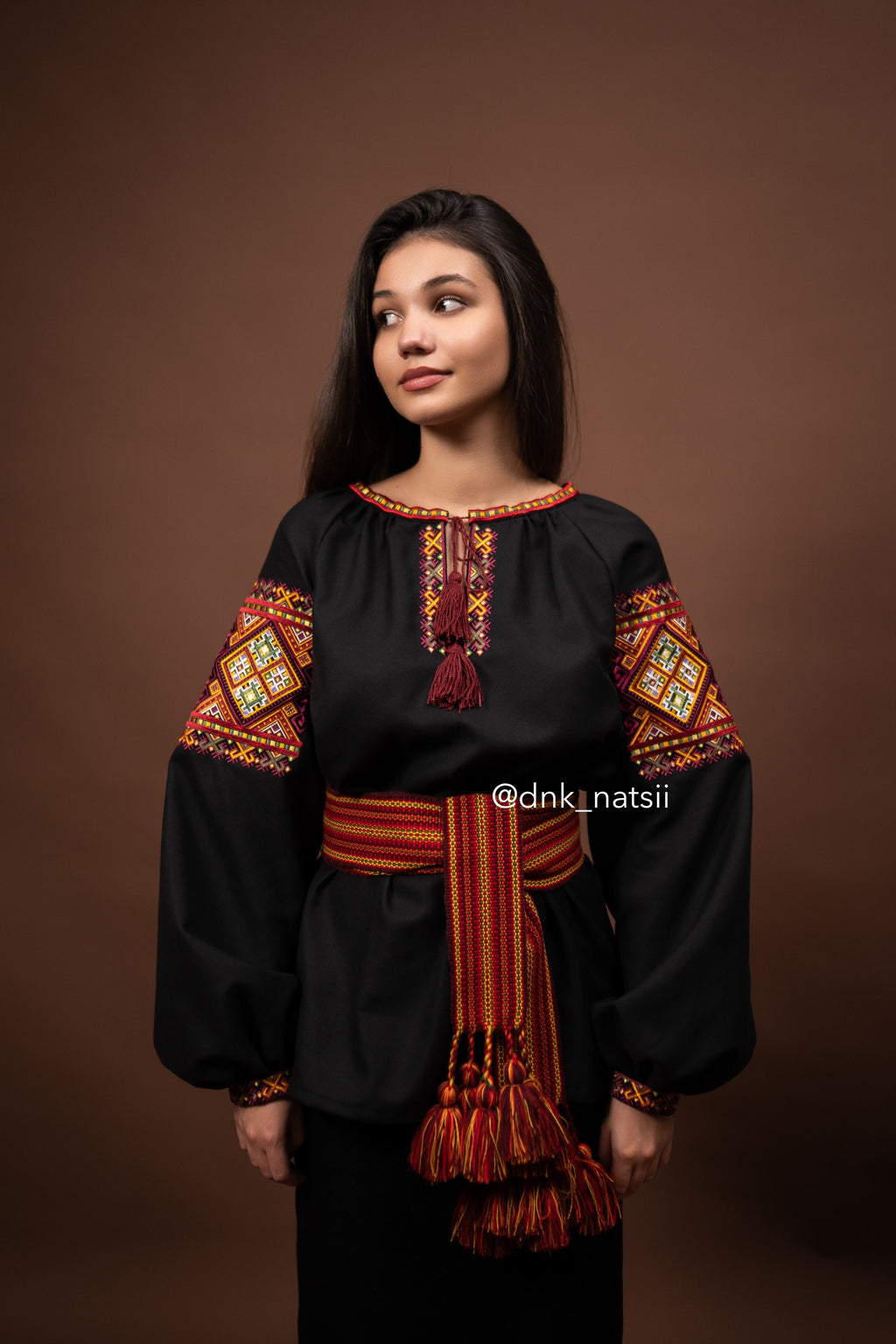 Вишиванка жіноча "Бистриця (3)"(чорна)