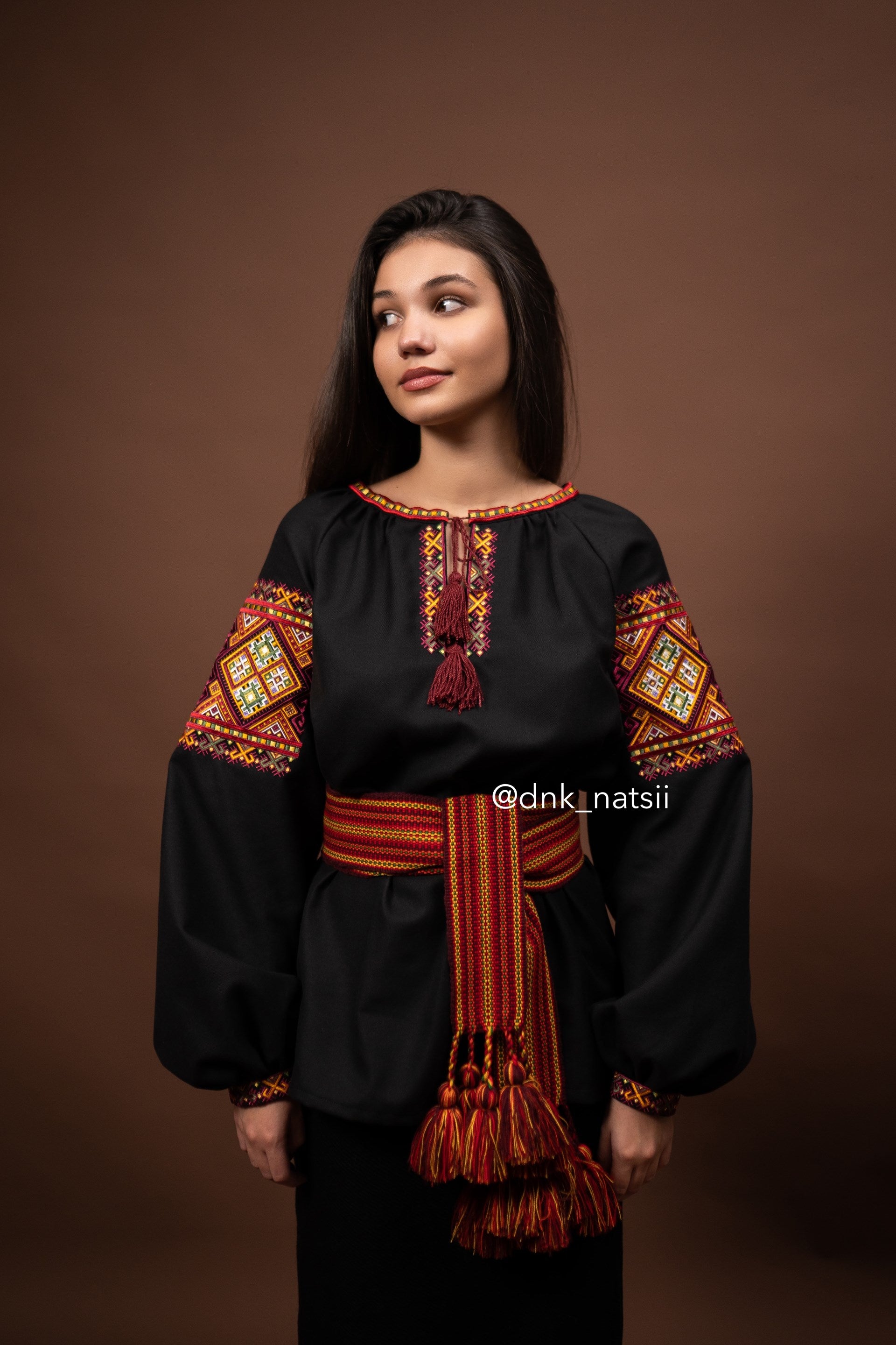 Вишиванка жіноча "Бистриця (3)"(чорна)