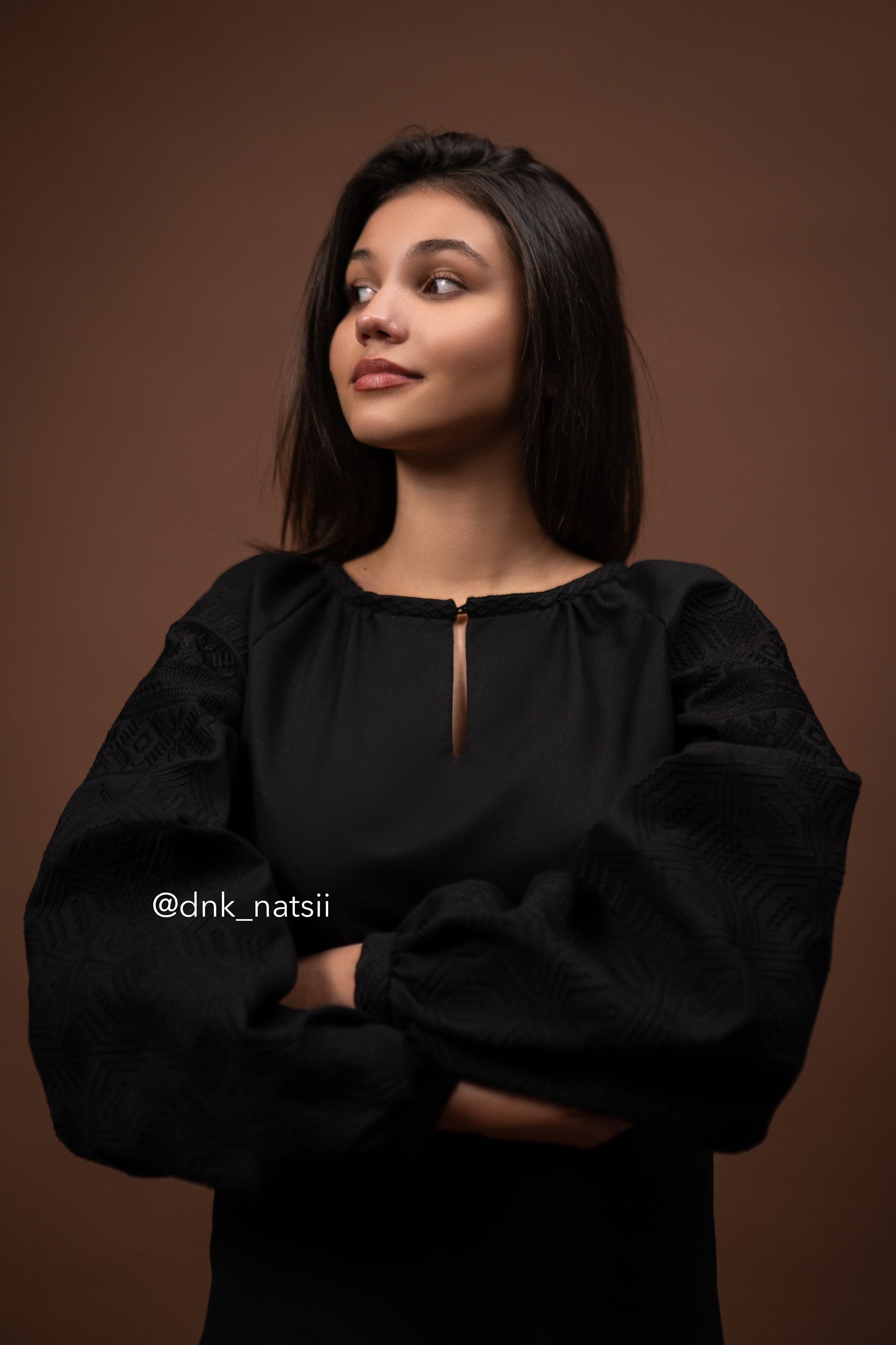 Вишиванка жіноча "Десна (2)"(чорна)