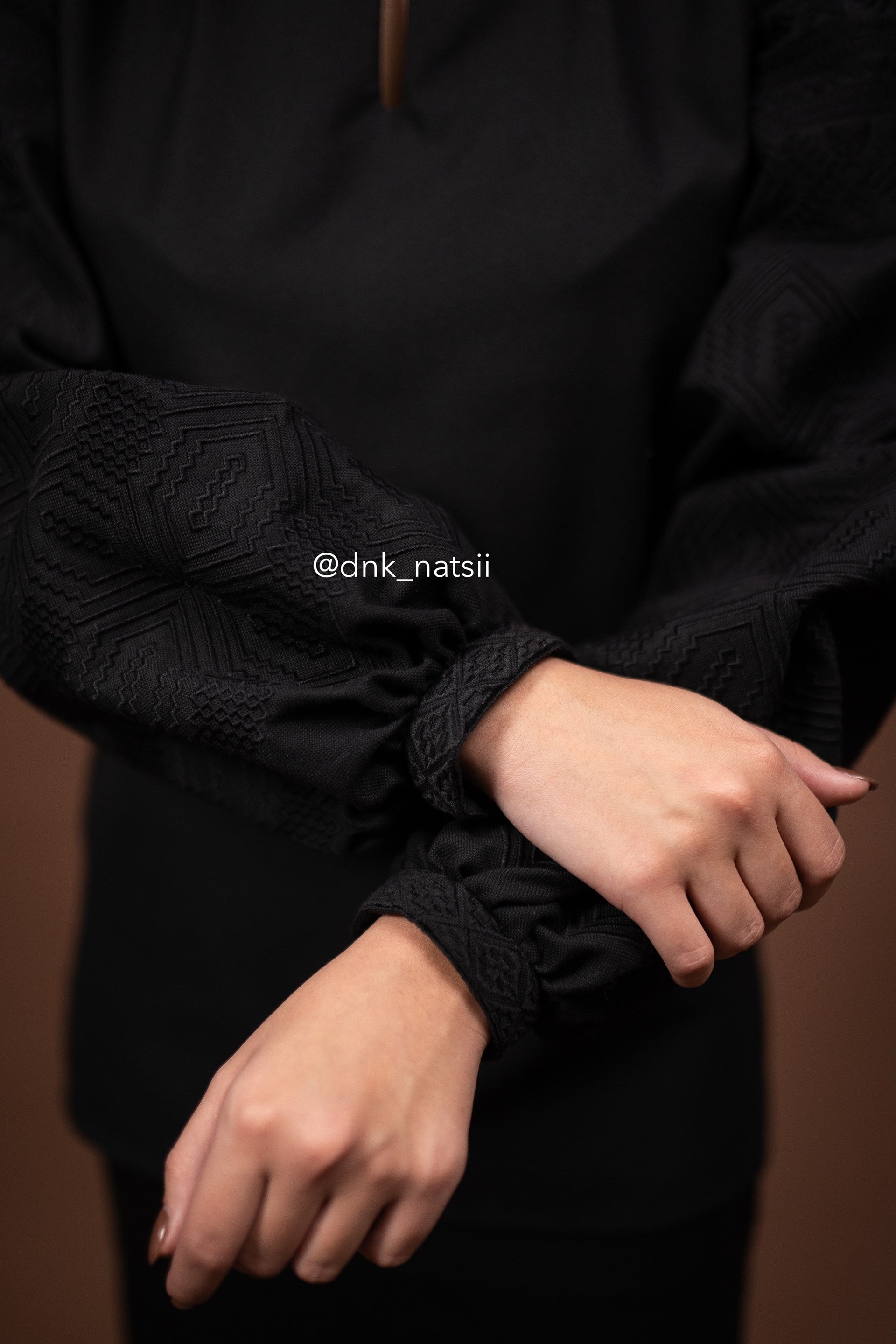 Вишиванка жіноча "Десна (2)"(чорна)