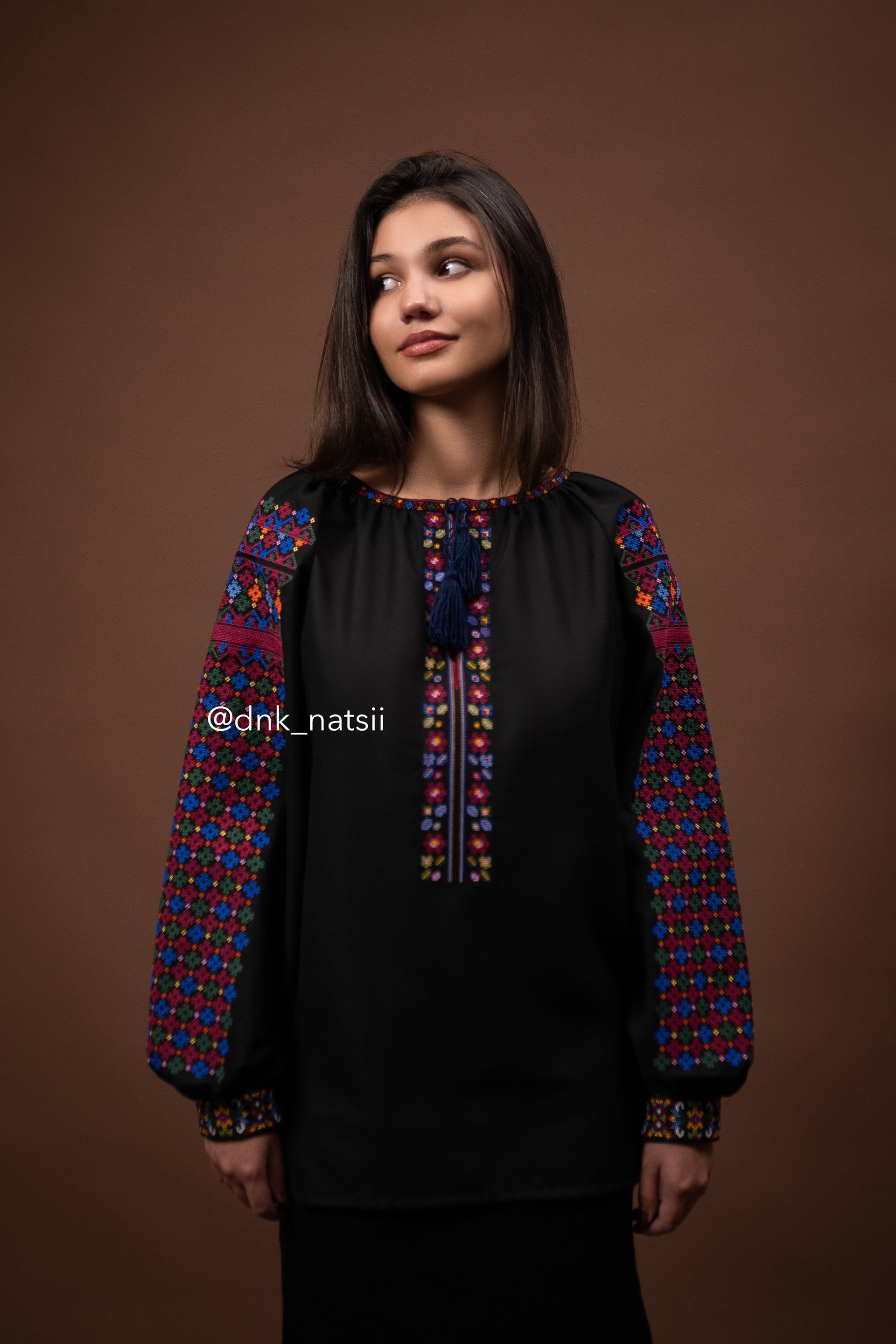 Вишиванка жіноча "Кокетка (3)"(чорна)