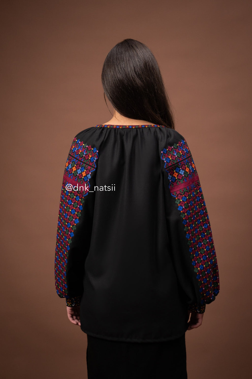 Вишиванка жіноча "Кокетка (3)"(чорна)