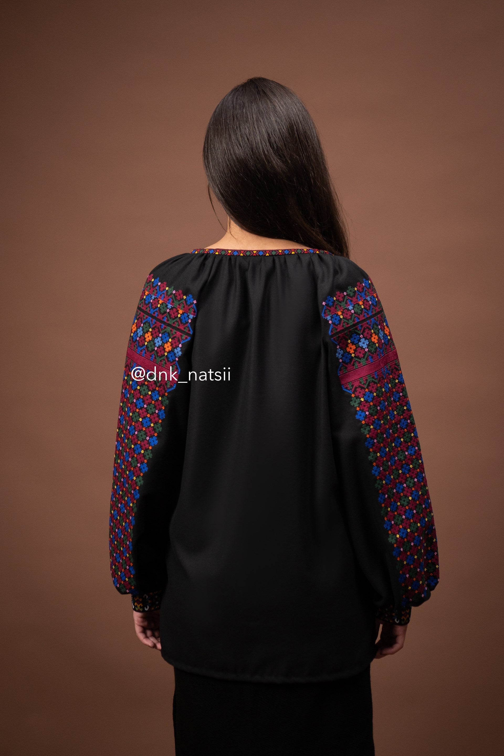 Вишиванка жіноча "Кокетка (3)"(чорна)