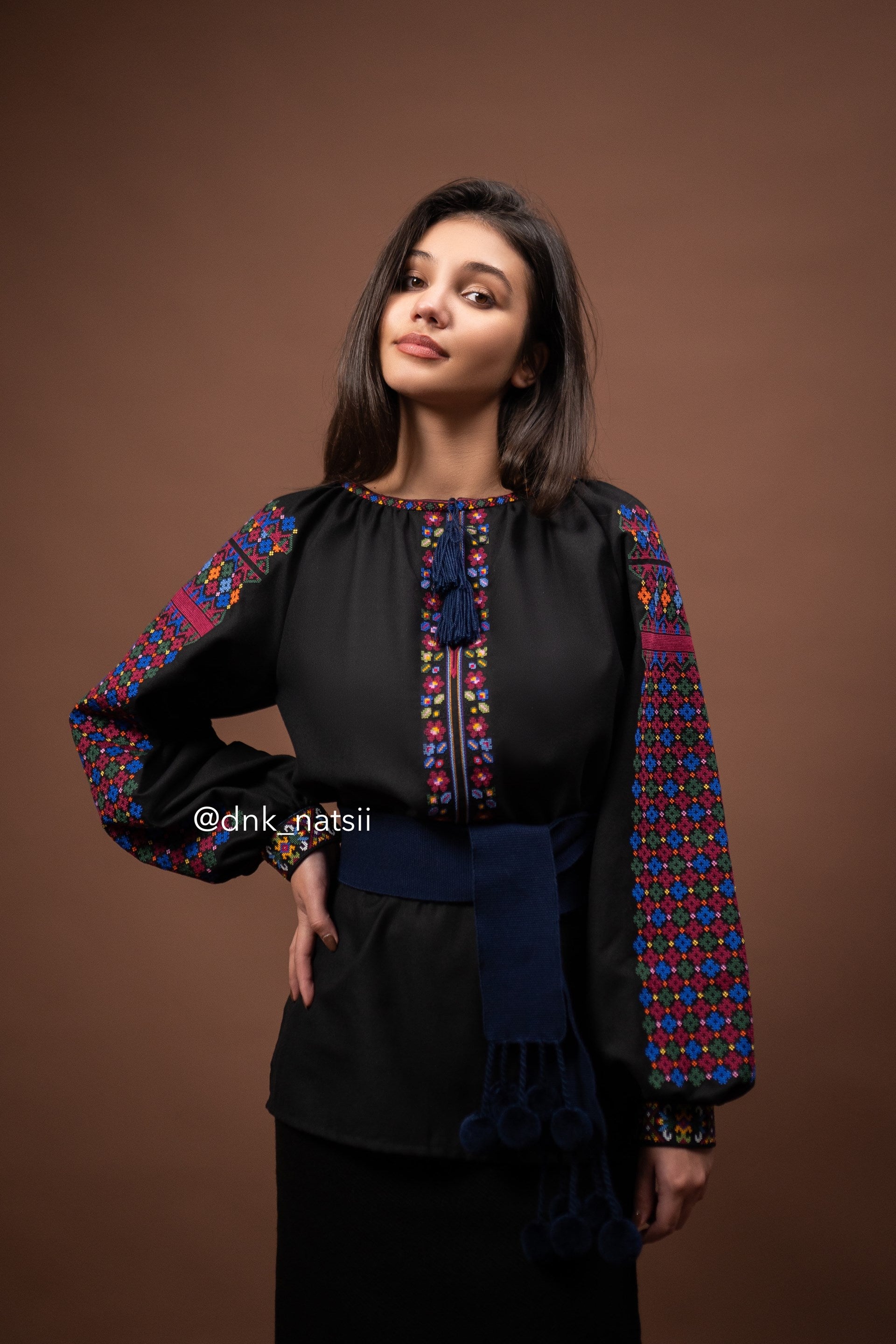 Вишиванка жіноча "Кокетка (3)"(чорна)