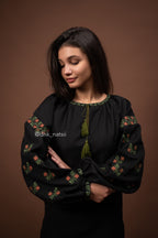 Вишиванка жіноча "Лелія (3)"(чорна)