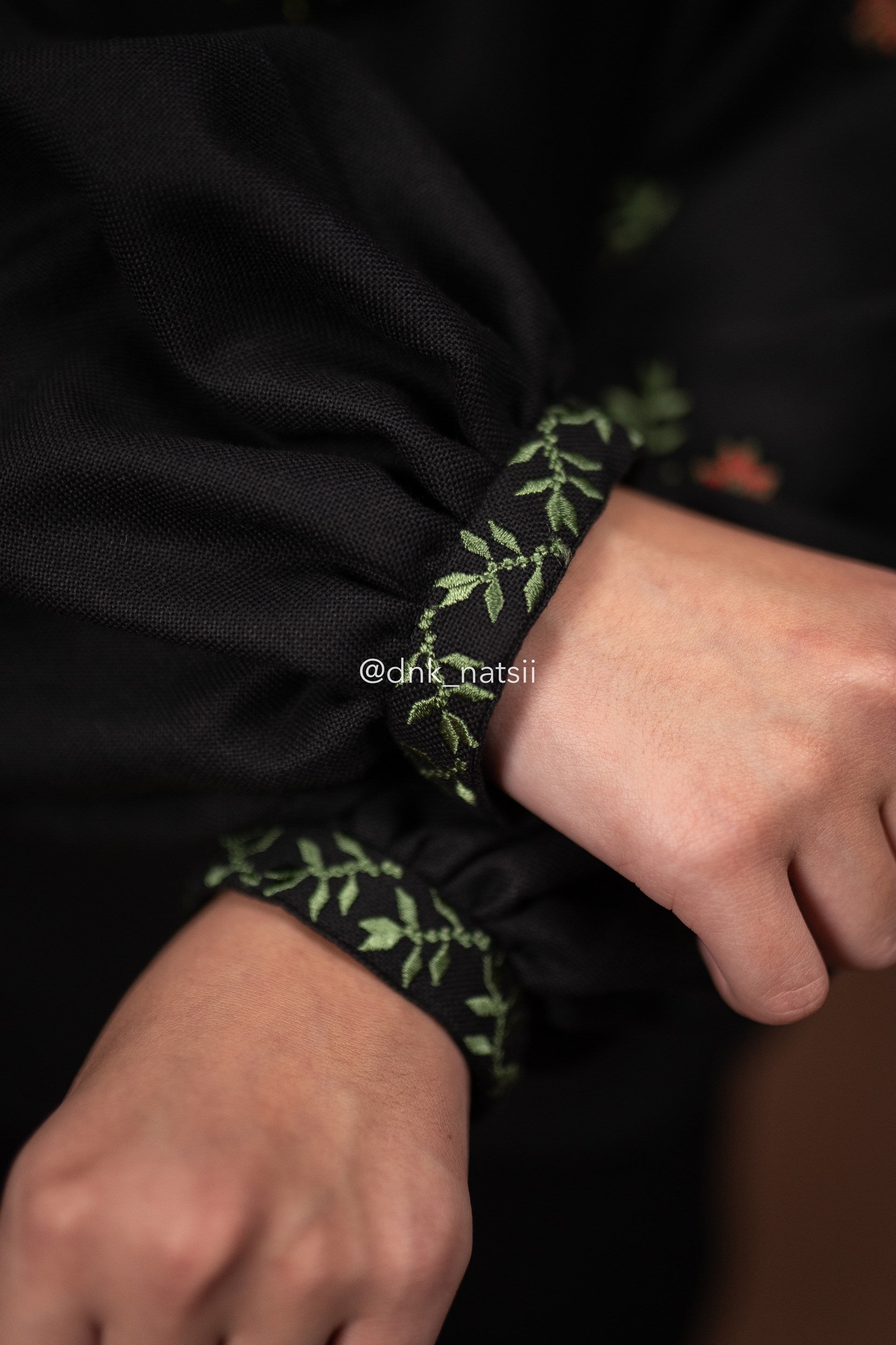 Вишиванка жіноча "Лелія (3)"(чорна)