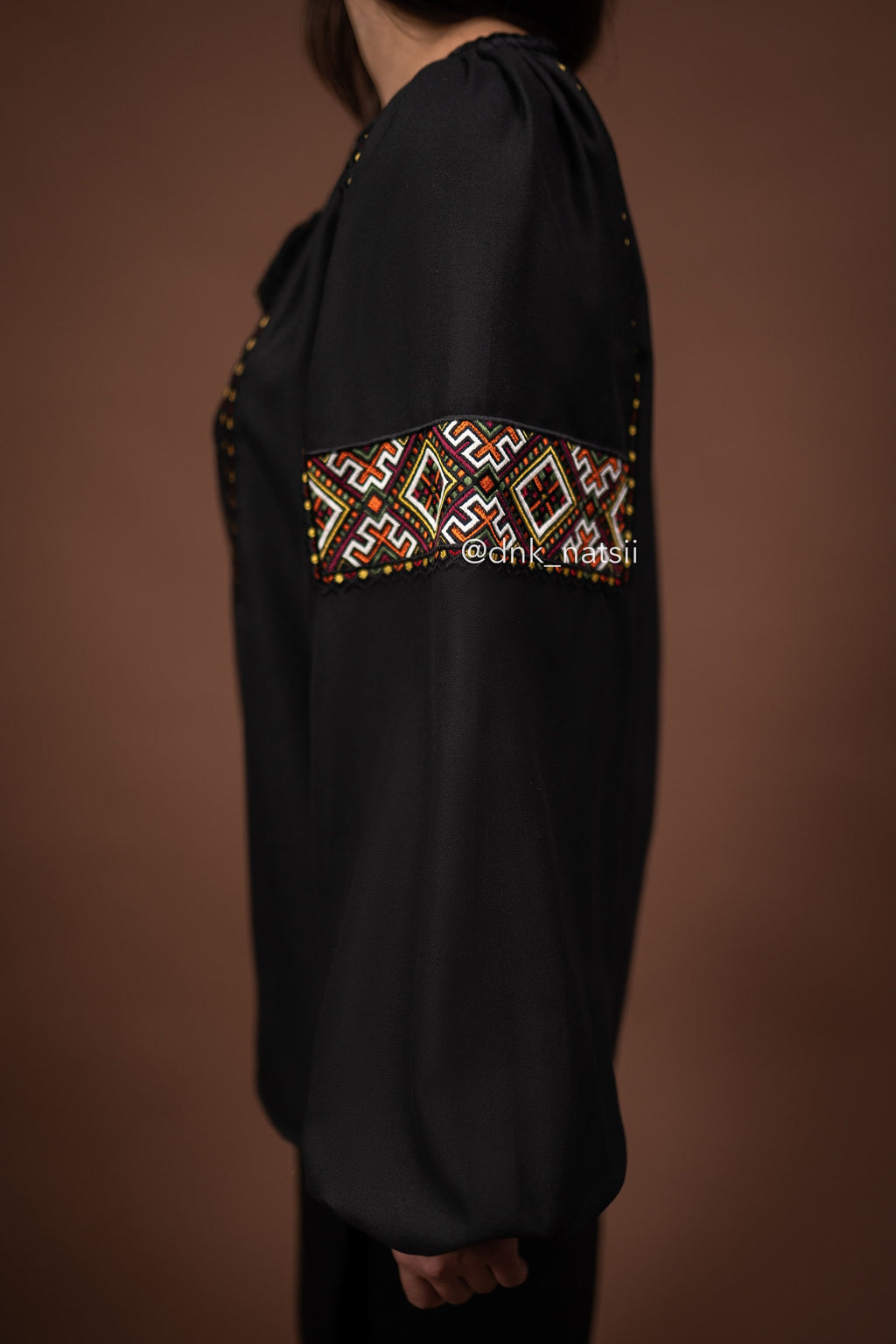 Вишиванка жіноча "Добробут (2)"(чорна)