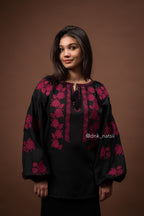 Вишиванка жіноча "Заквітчана (5)"(чорна)