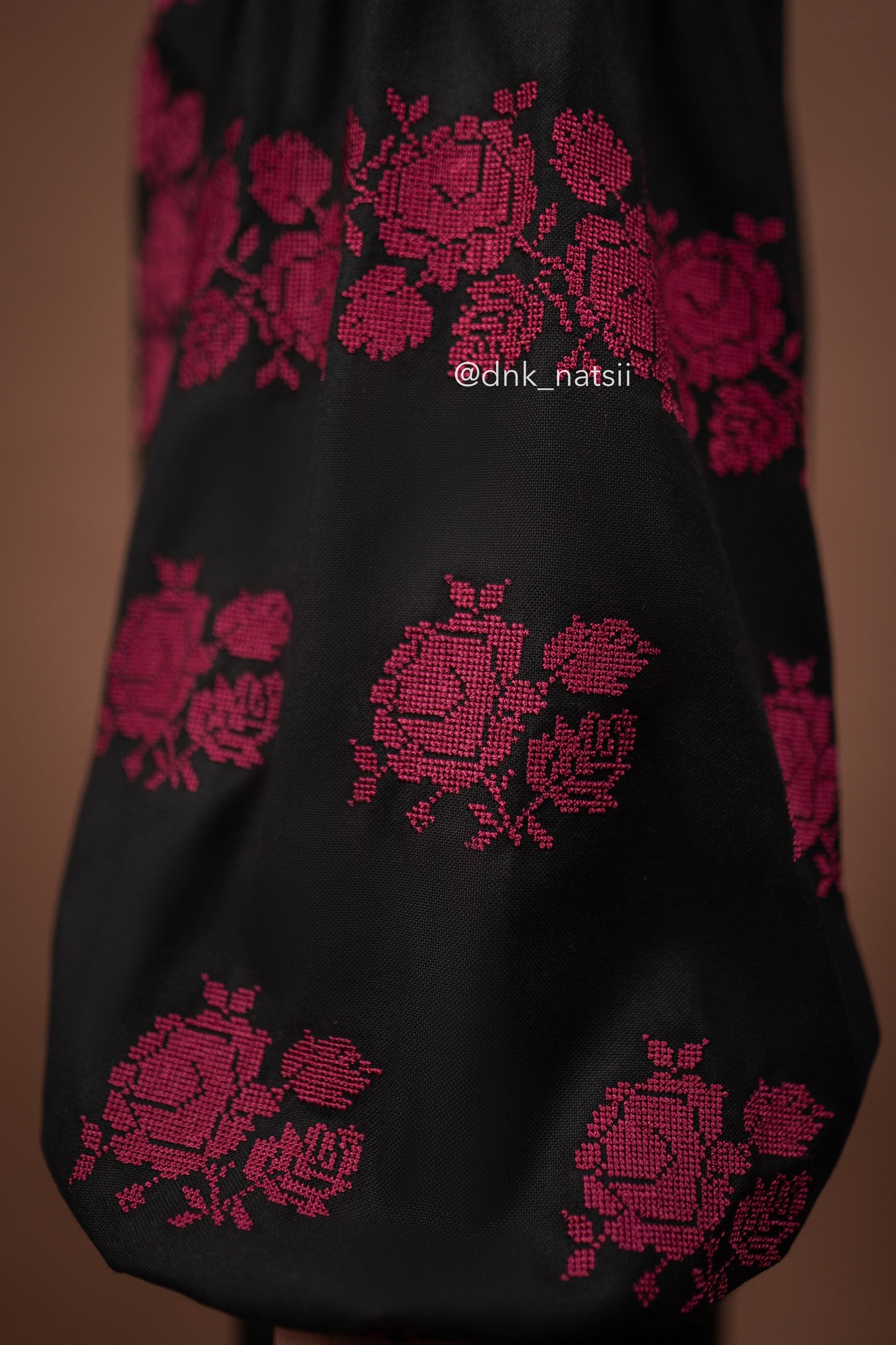 Вишиванка жіноча "Заквітчана (5)"(чорна)