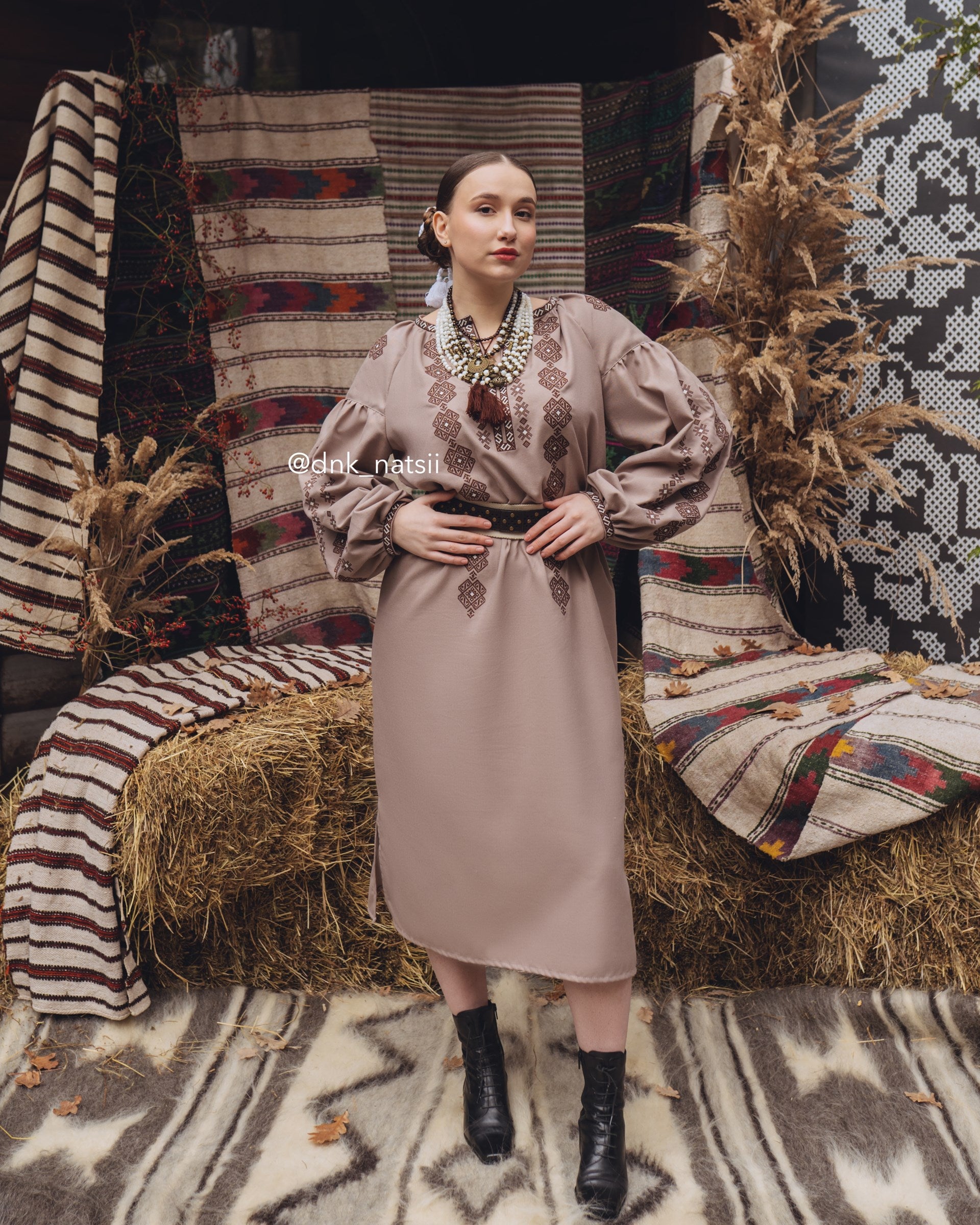 Вишита сукня "Благовільна"(коричнева)