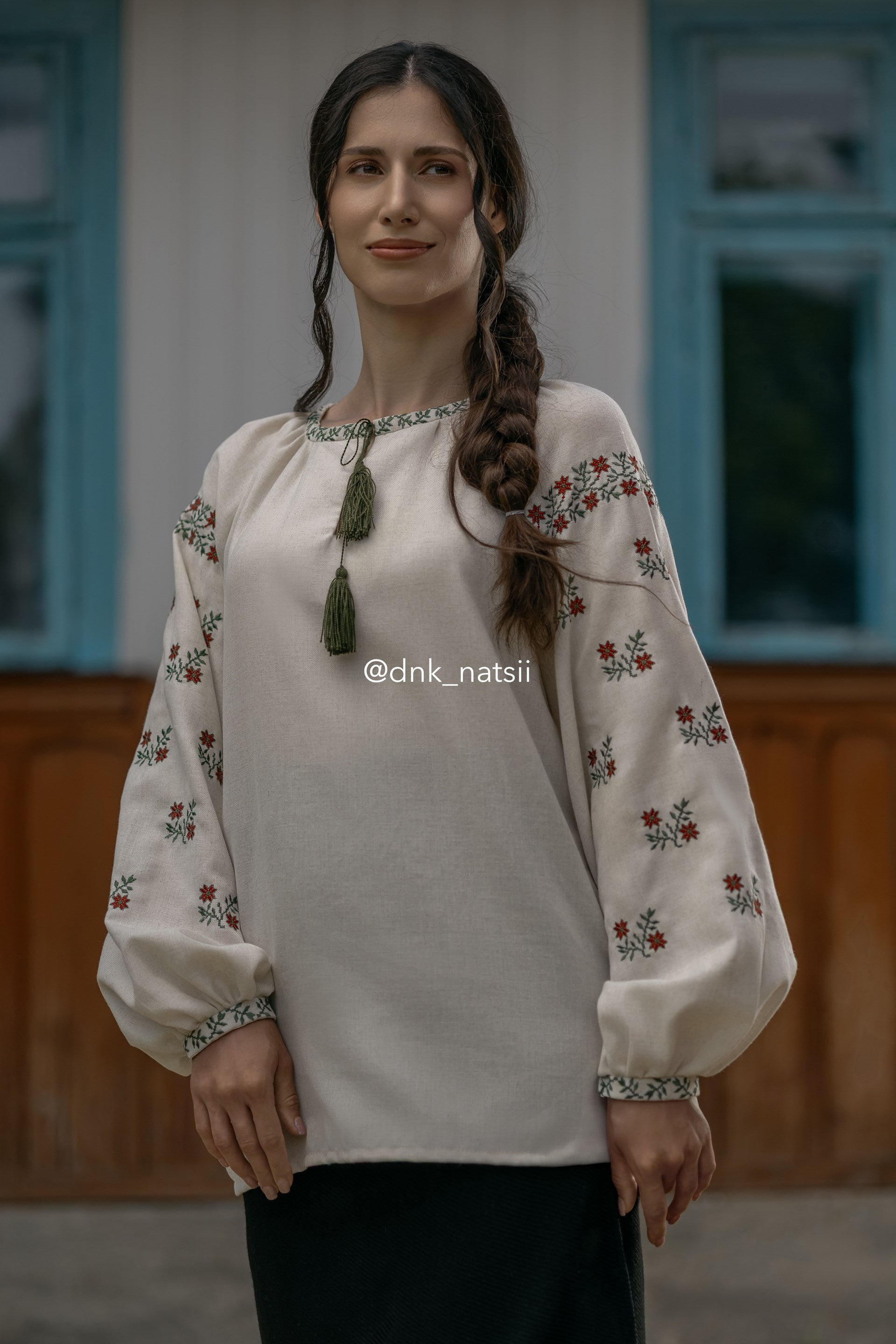 Вишиванка жіноча "Лелія (1)"(бежева)