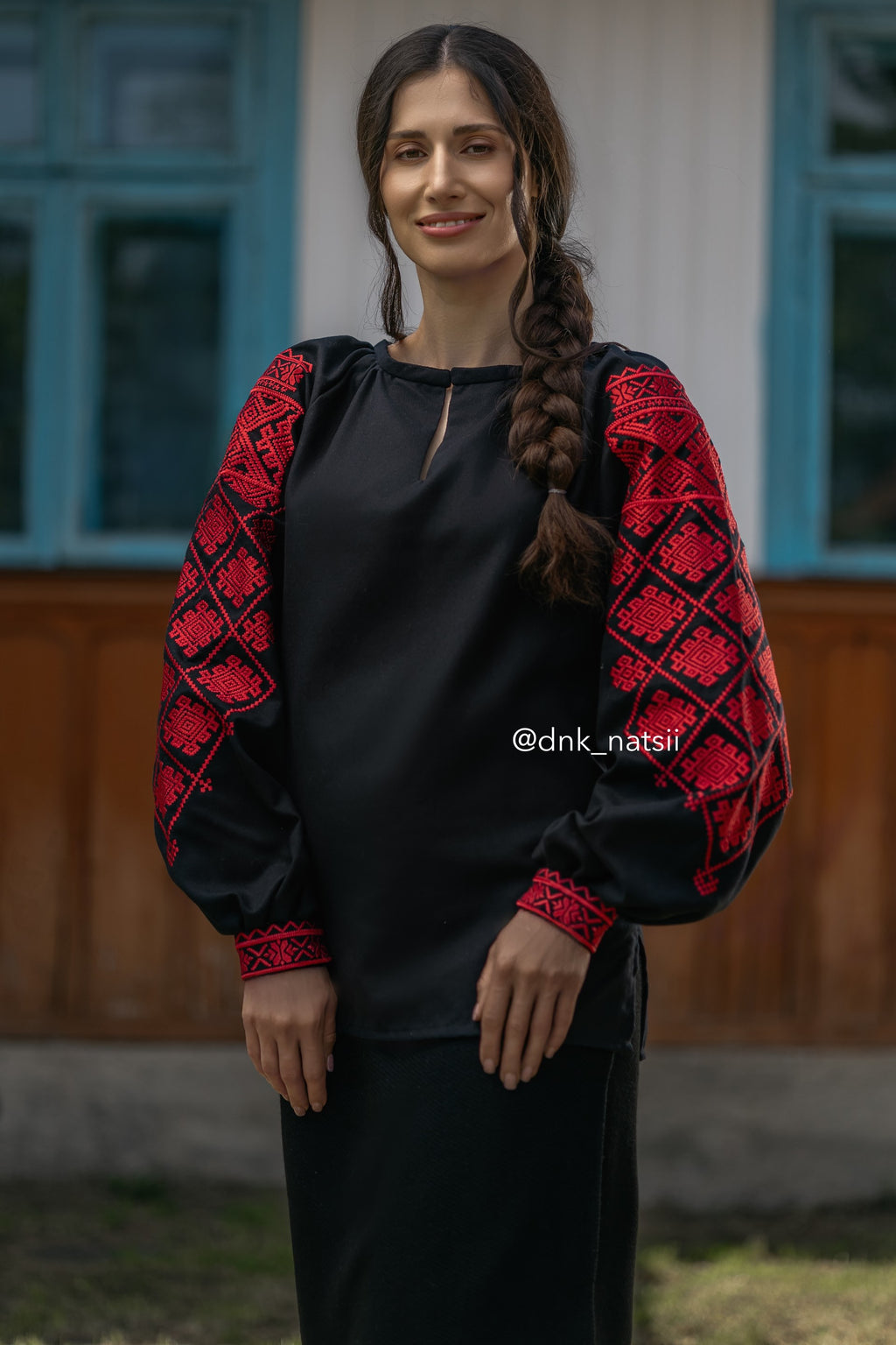 Вишиванка жіноча "Княжа (4)"(чорна)