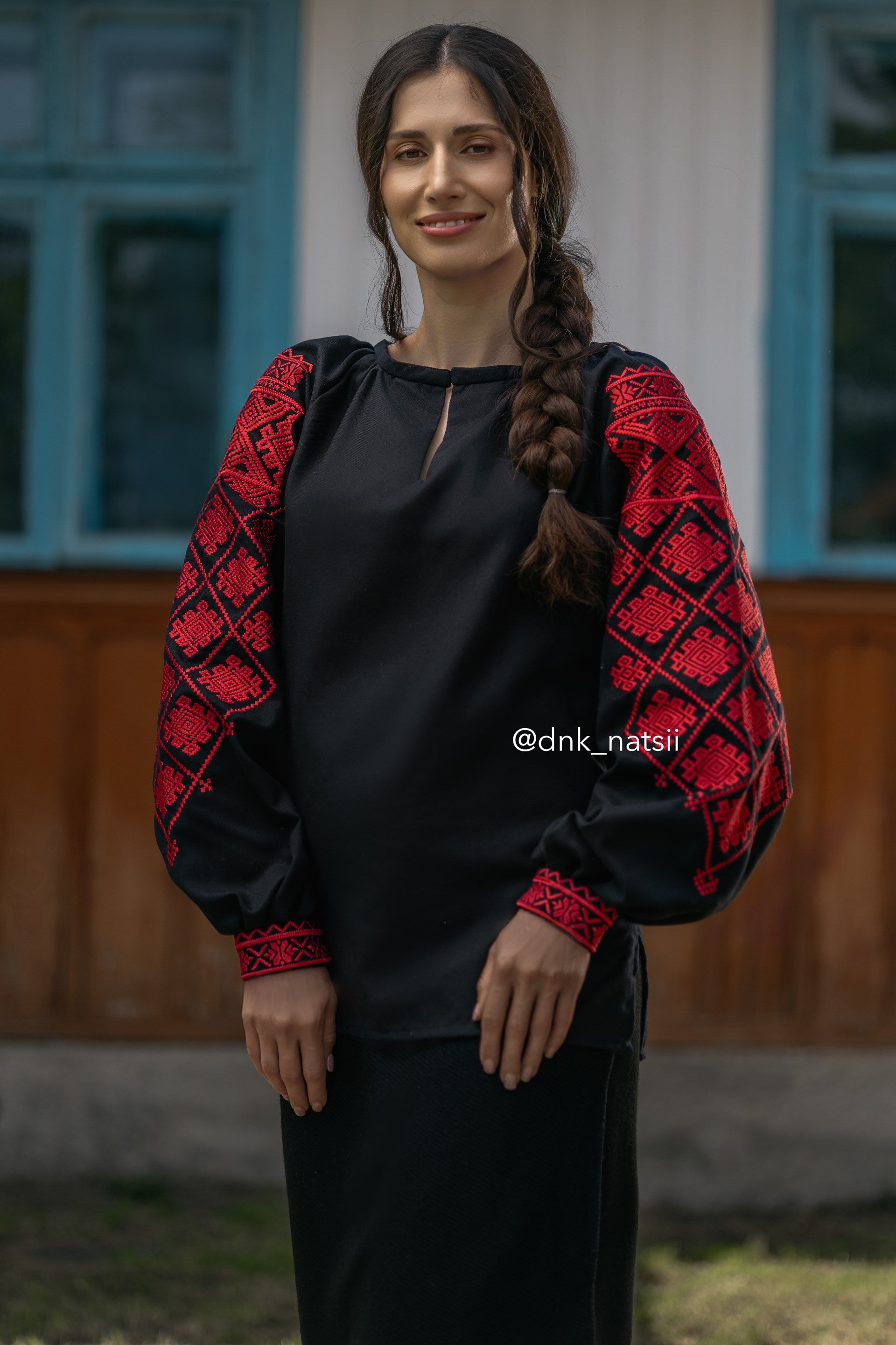 Вишиванка жіноча "Княжа (4)"(чорна)