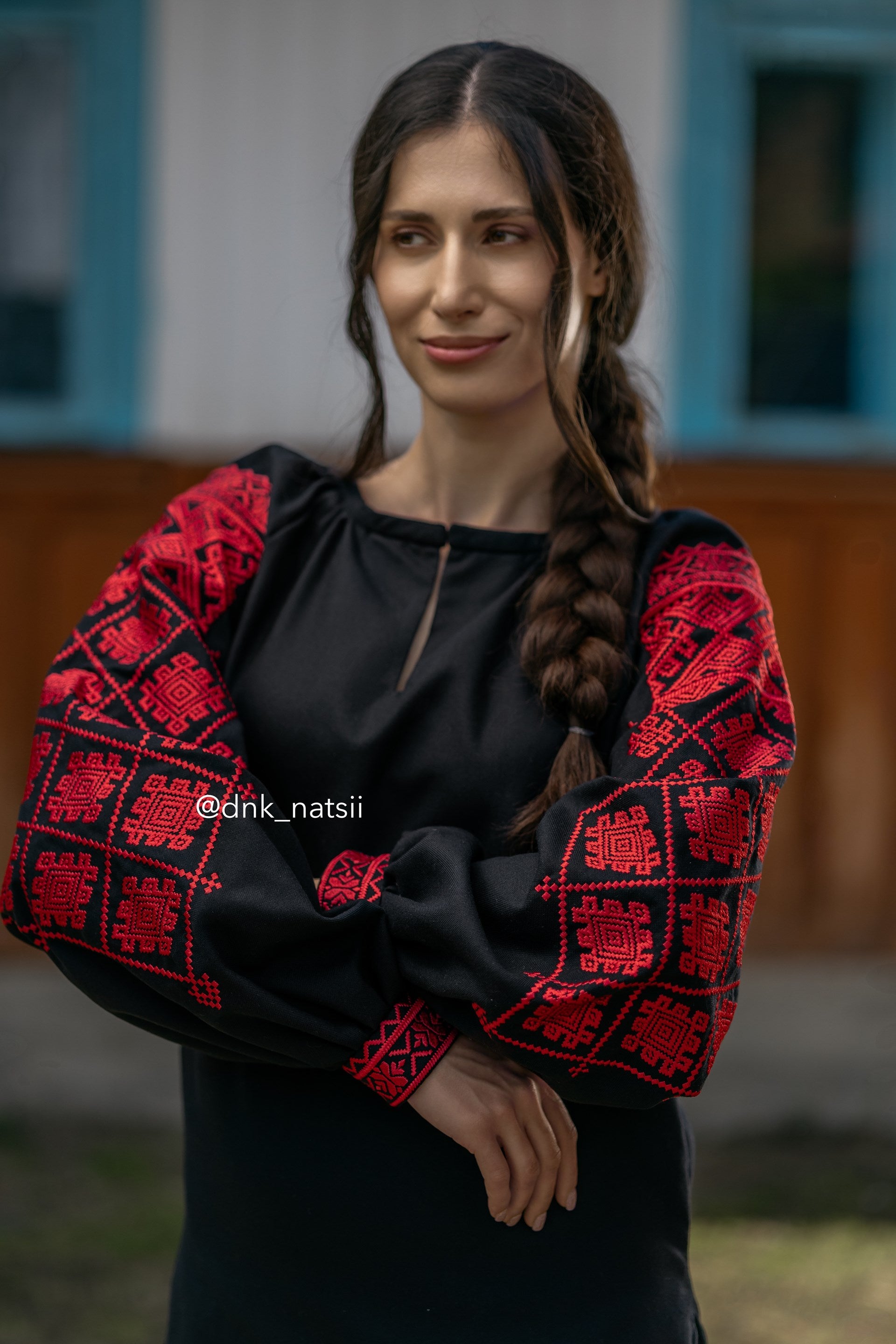 Вишиванка жіноча "Княжа (4)"(чорна)