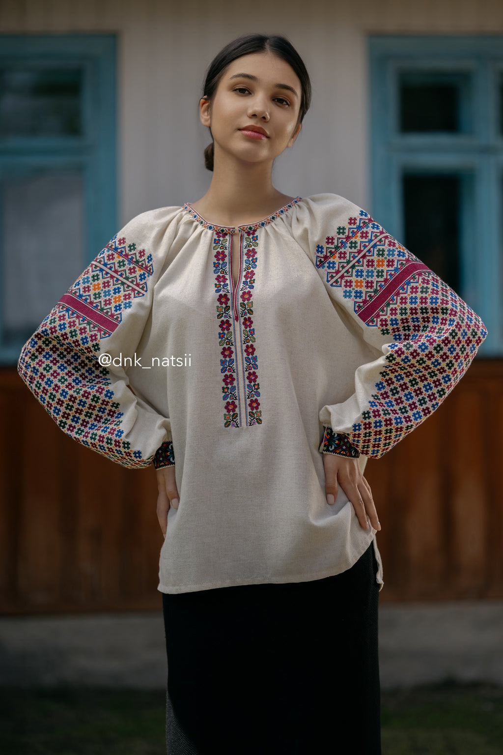Вишиванка жіноча "Кокетка (2)"(бежева)