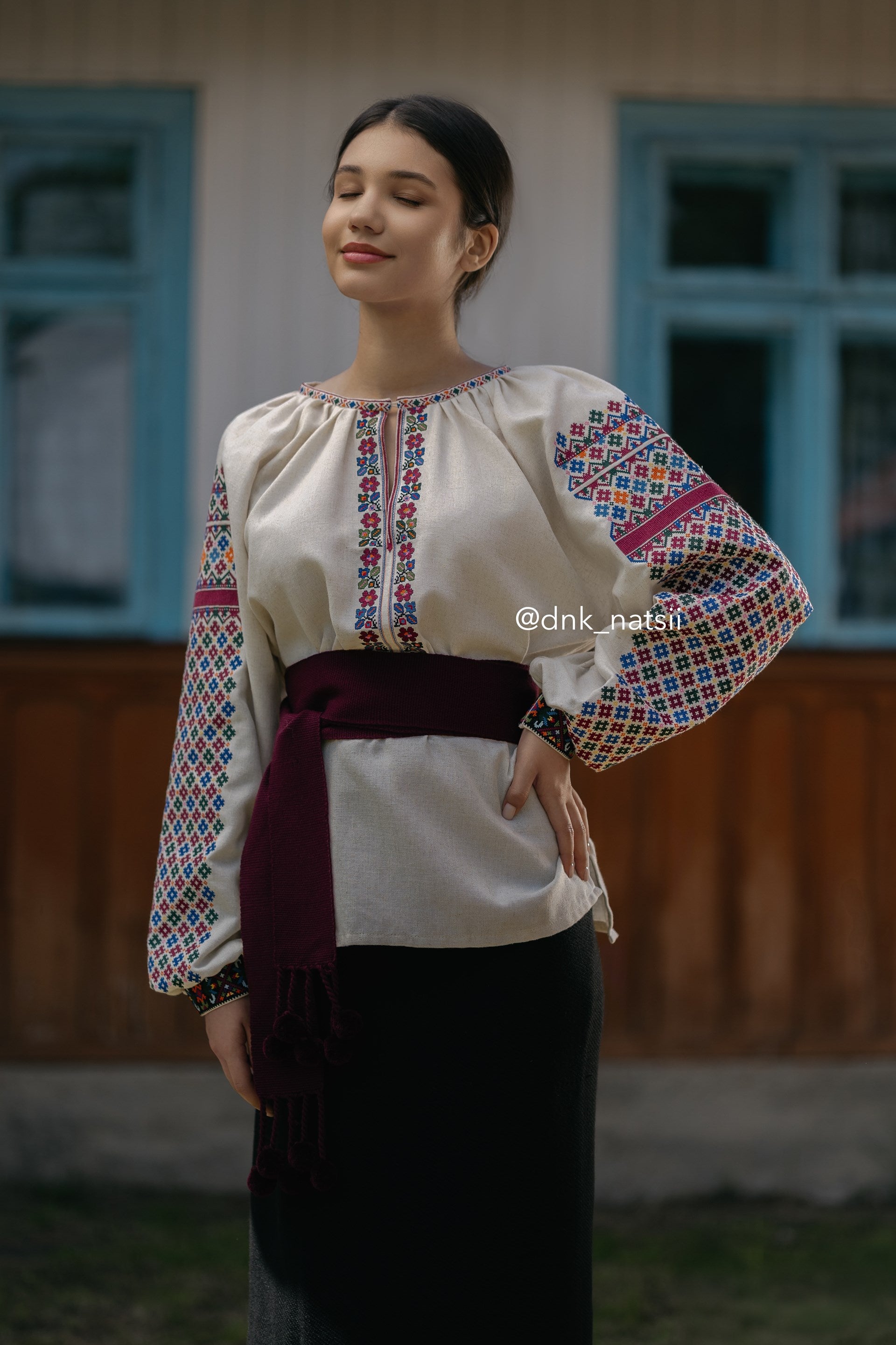 Вишиванка жіноча "Кокетка (2)"(бежева)