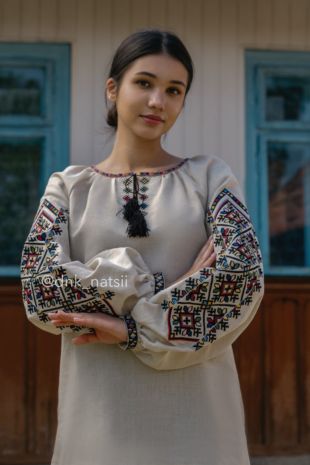 Вишиванка жіноча "Берегиня (1)"(сіра)