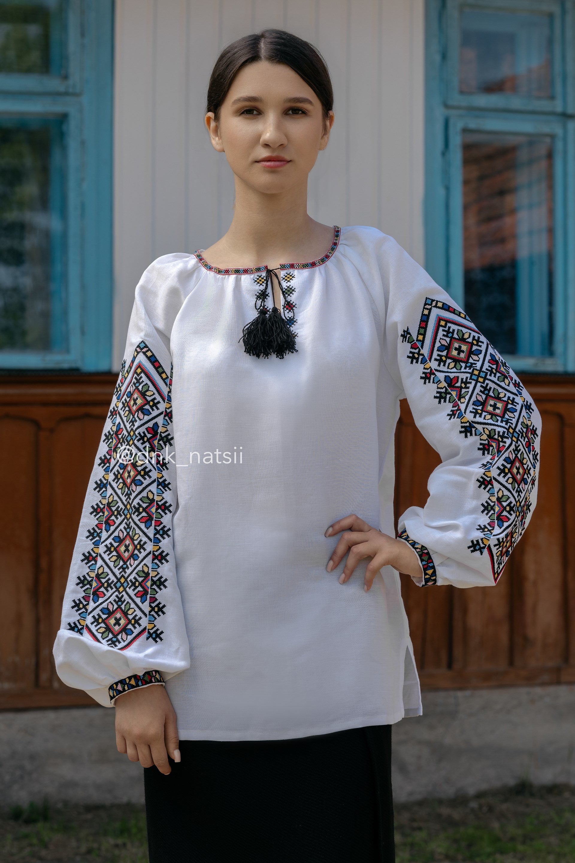 Вишиванка жіноча "Берегиня (2)"(біла)