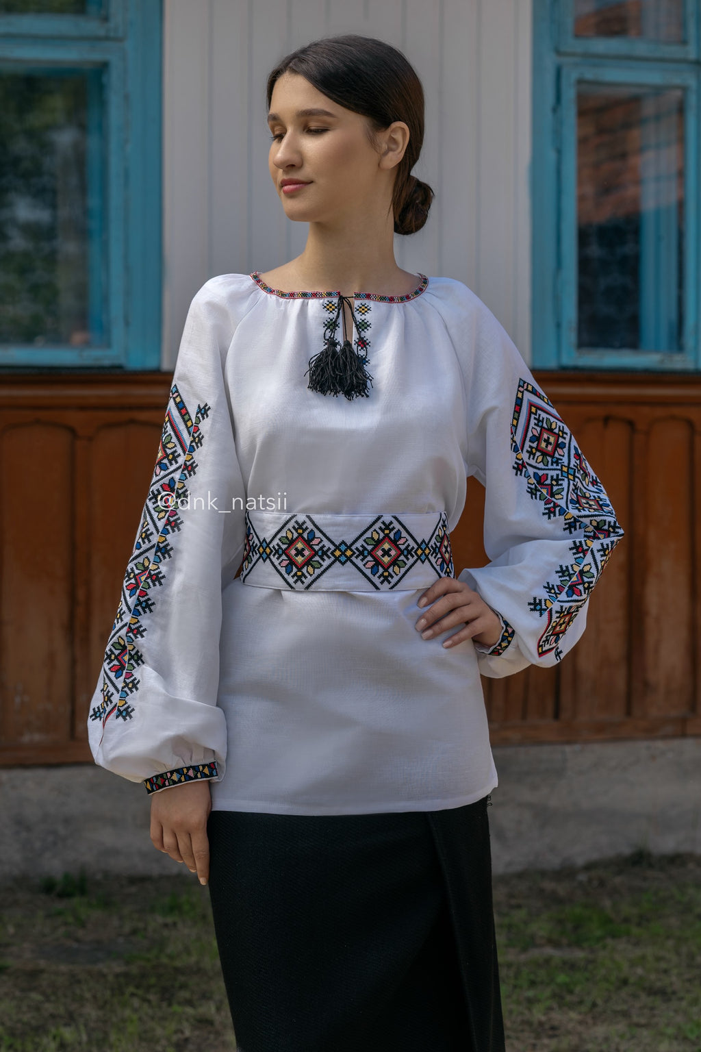 Вишиванка жіноча "Берегиня (2)"(біла)